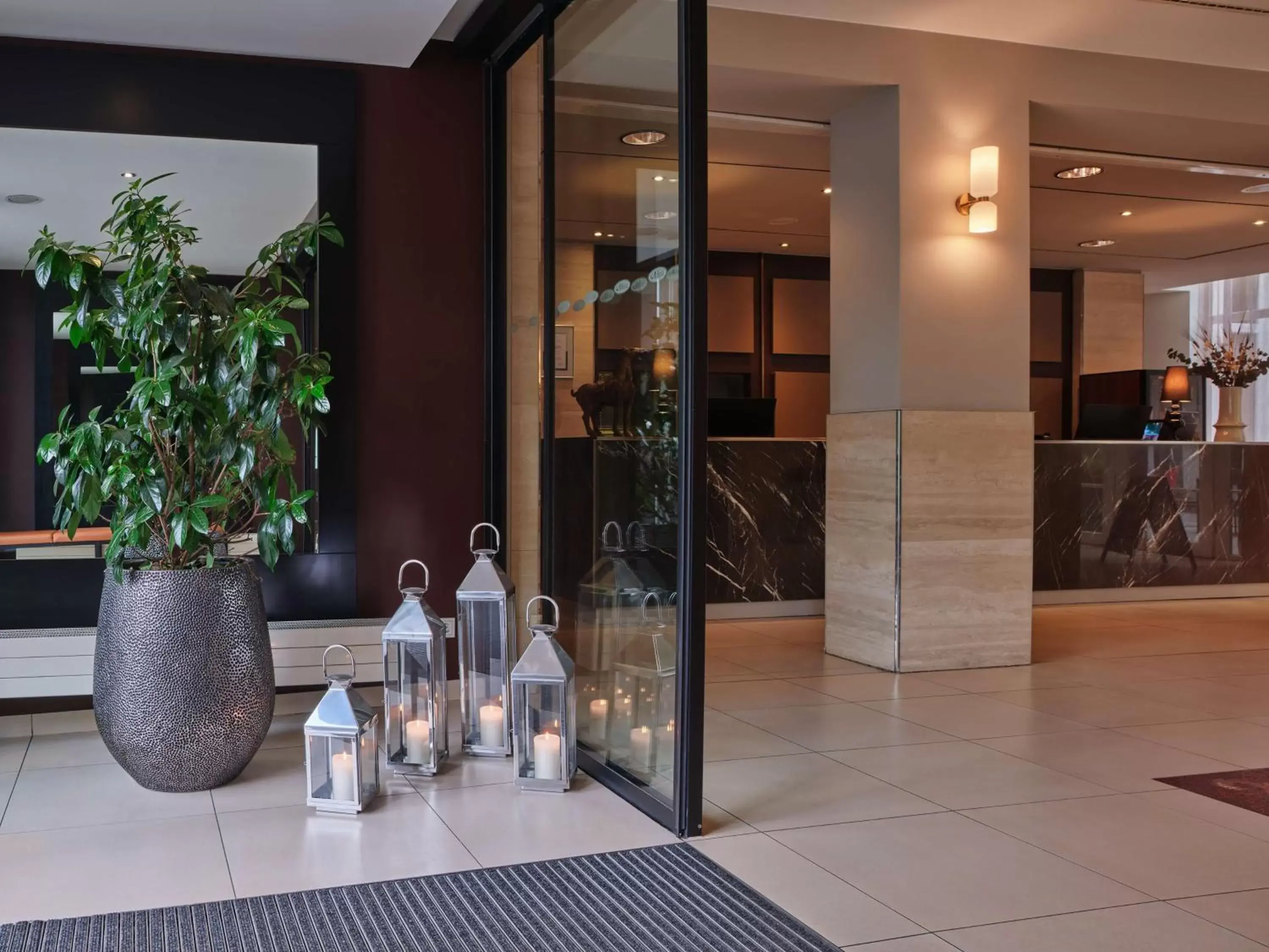 Lobby or reception in Adina Apartment Hotel Berlin Checkpoint Charlie Lobby or reception in Adina Apartment Hotel Berlin Checkpoint Charlie