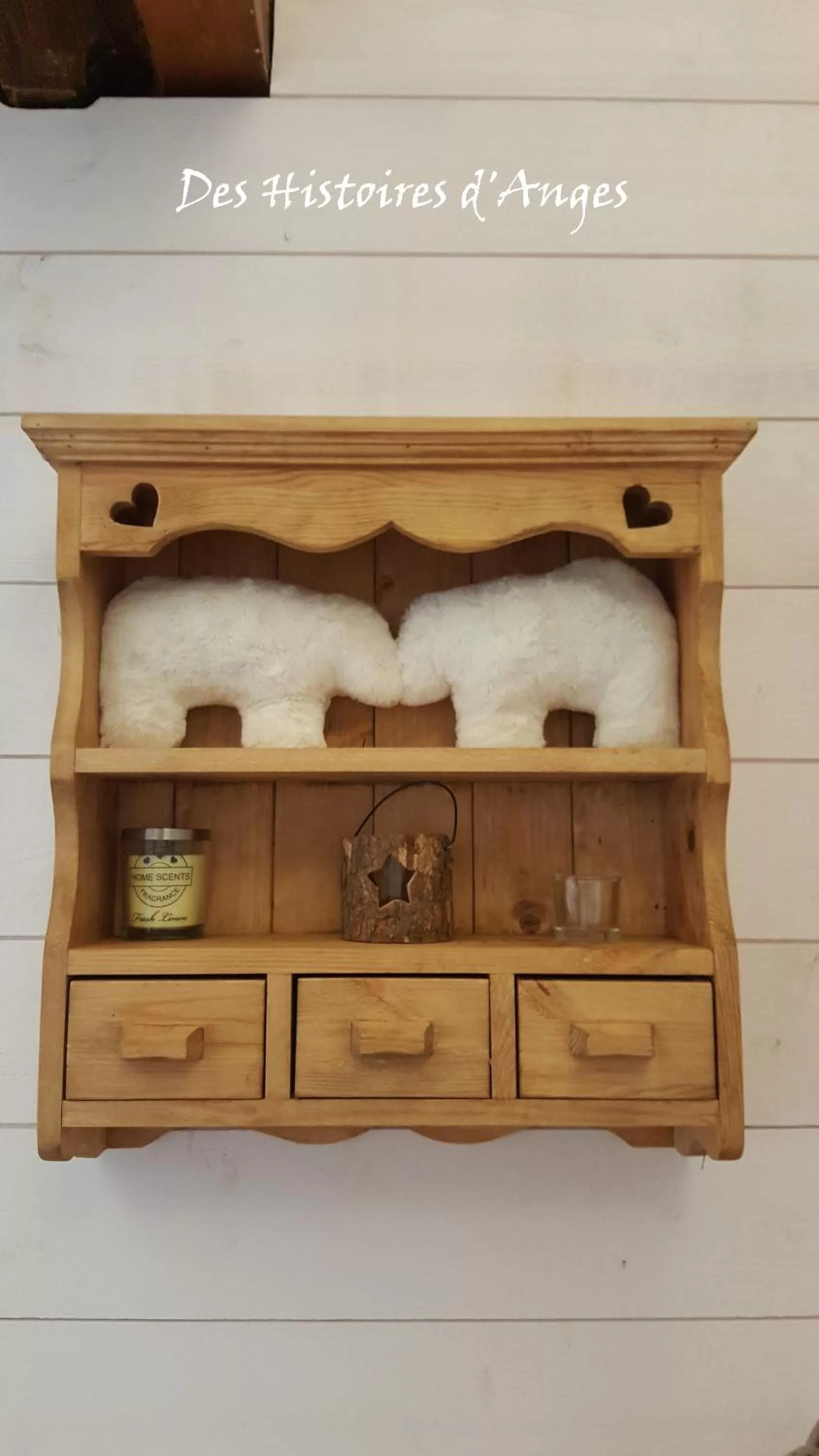 Decorative detail in B&B Des Histoires d'Anges - Côté Jardin - Accueil Vélo