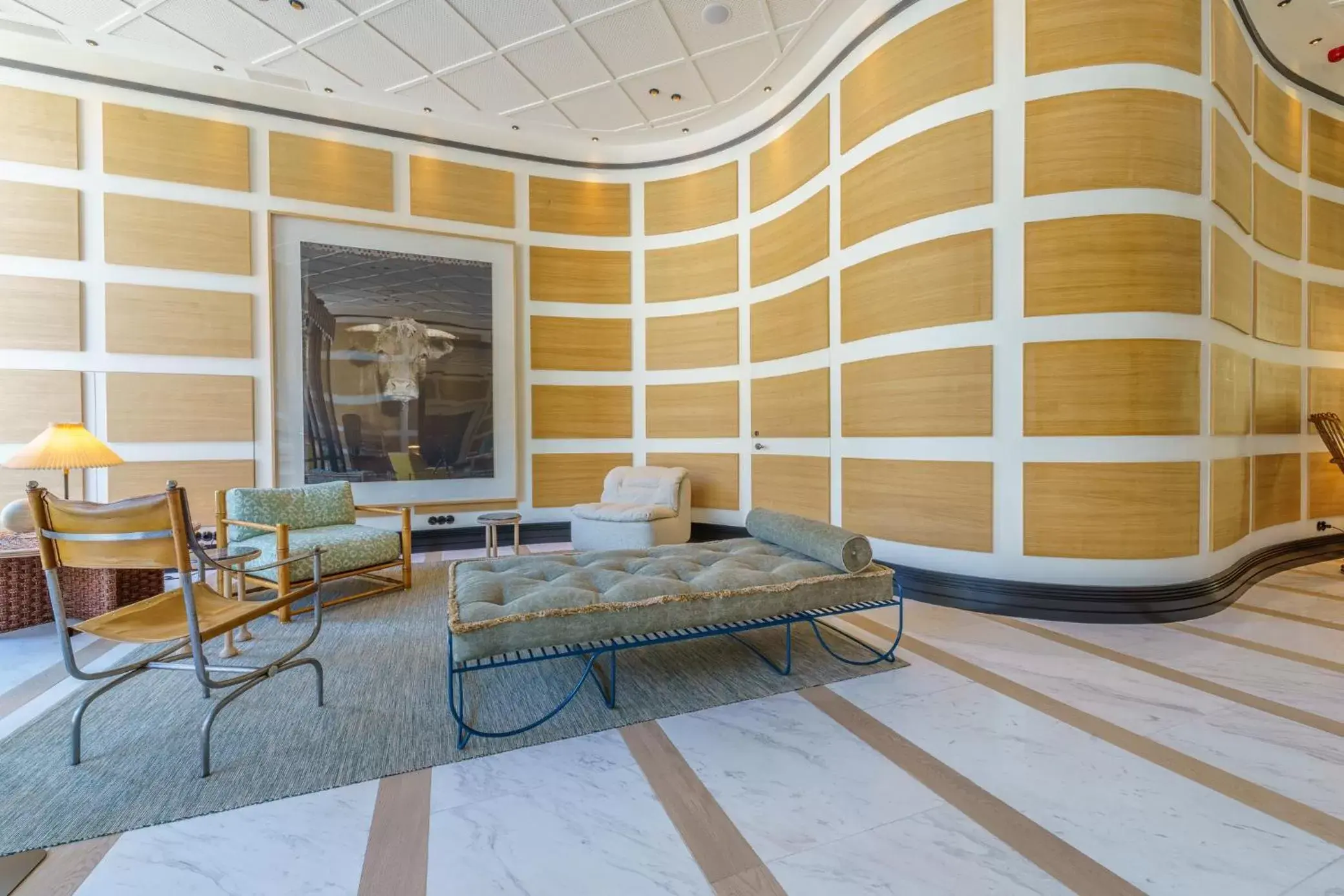 Lobby or reception, Seating Area in The Editory Boulevard Aliados Hotel