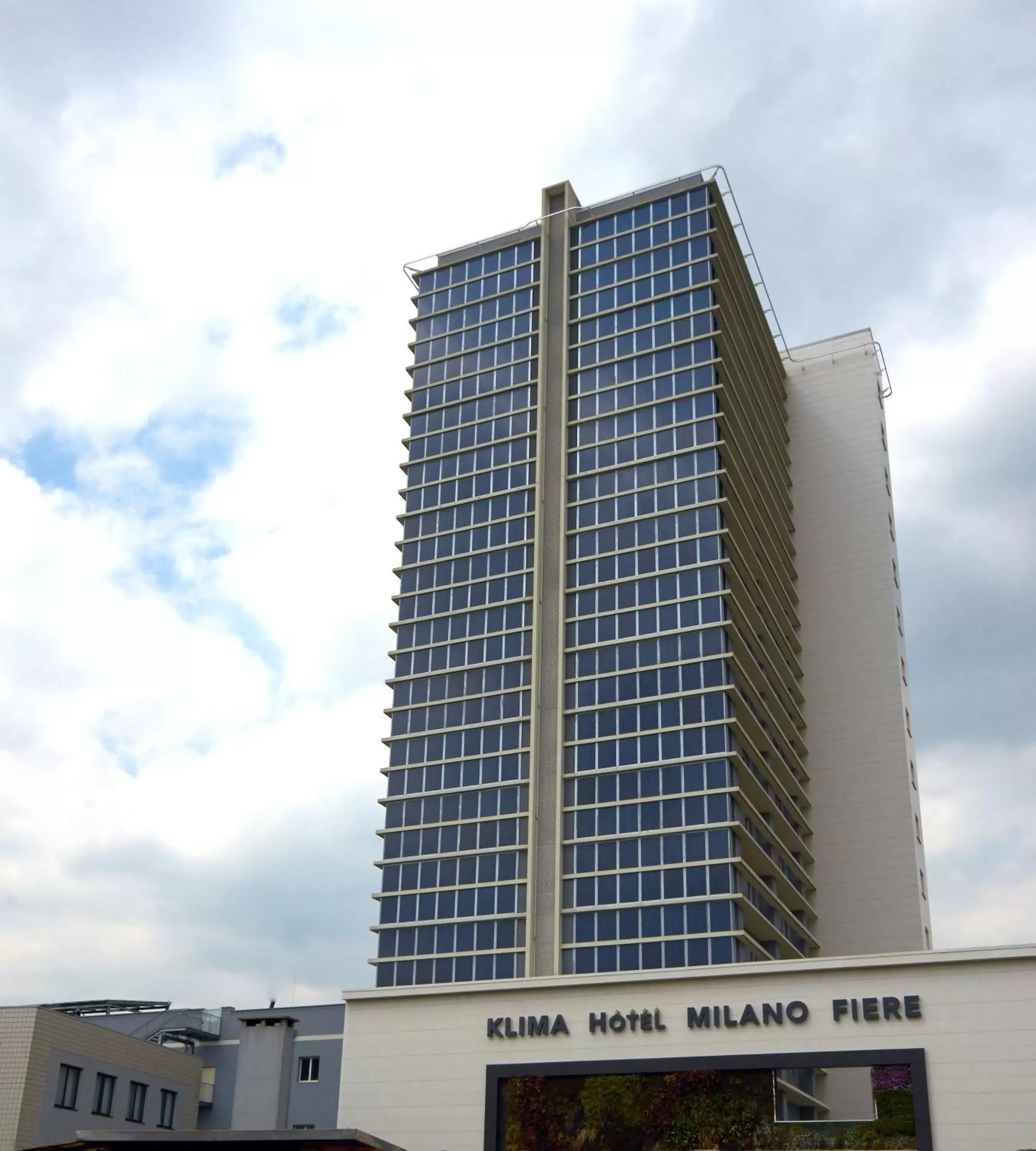 Property building in Klima Hotel Milano Fiere