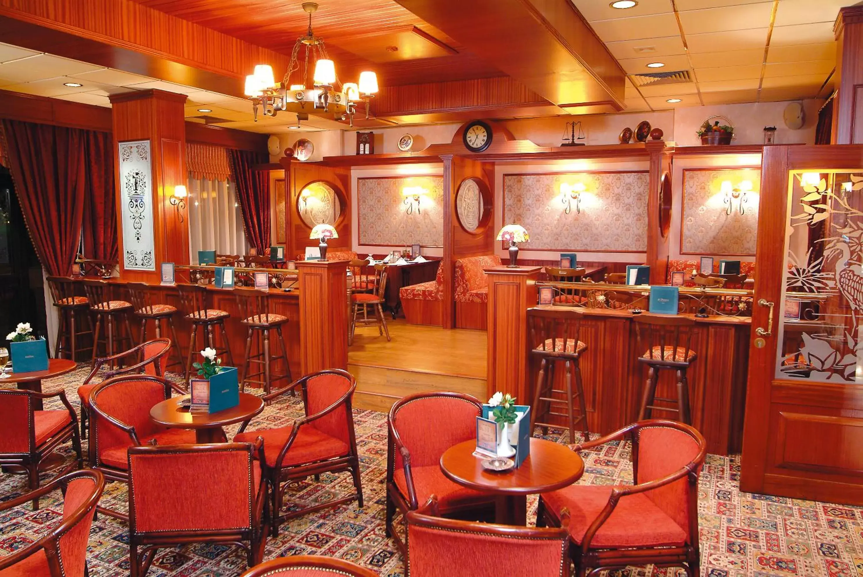 Lounge or bar, Restaurant/Places to Eat in Kapetanios Odysseia
