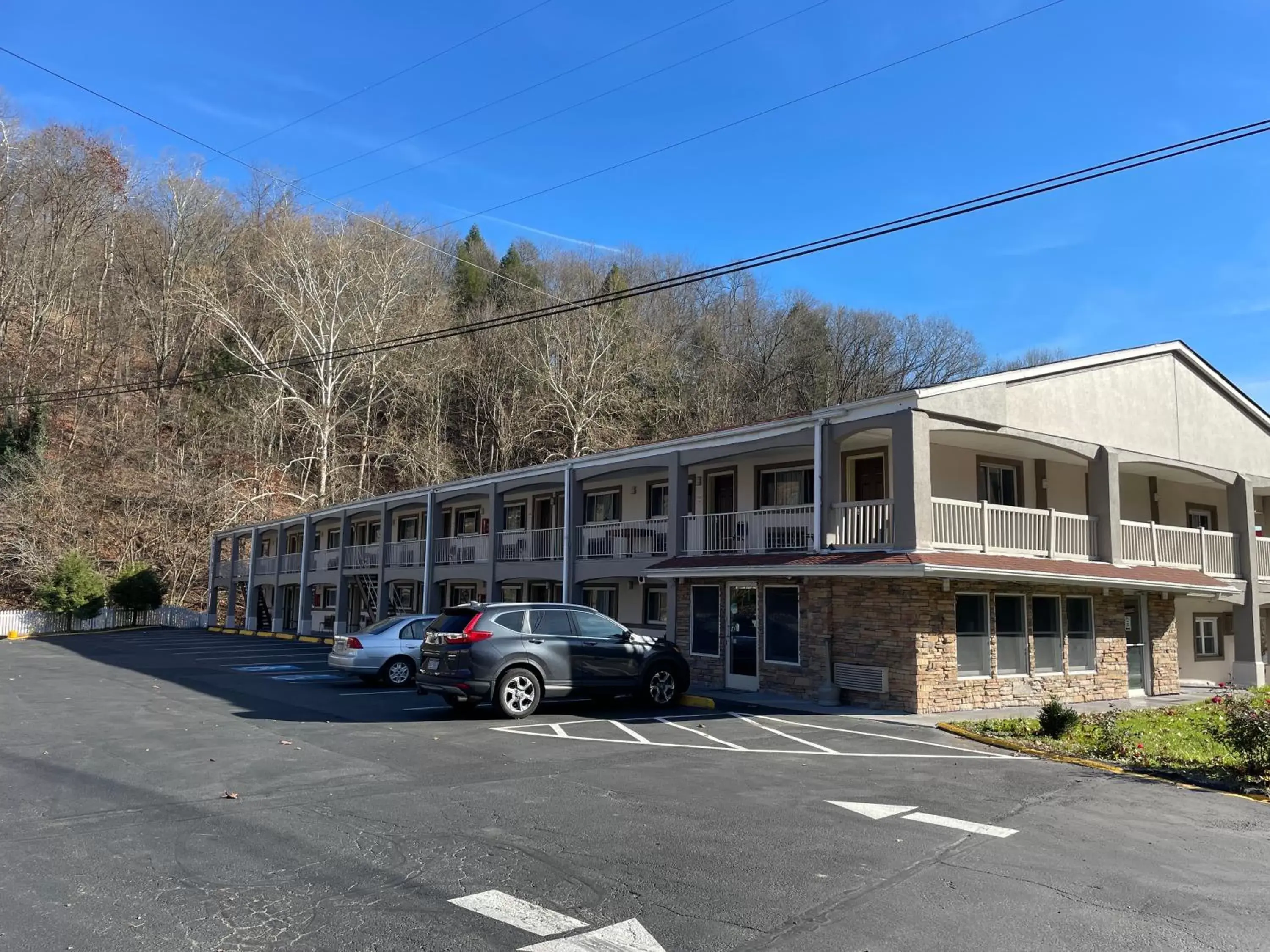 Property Building in Econo Lodge Jefferson Hills Hwy 51