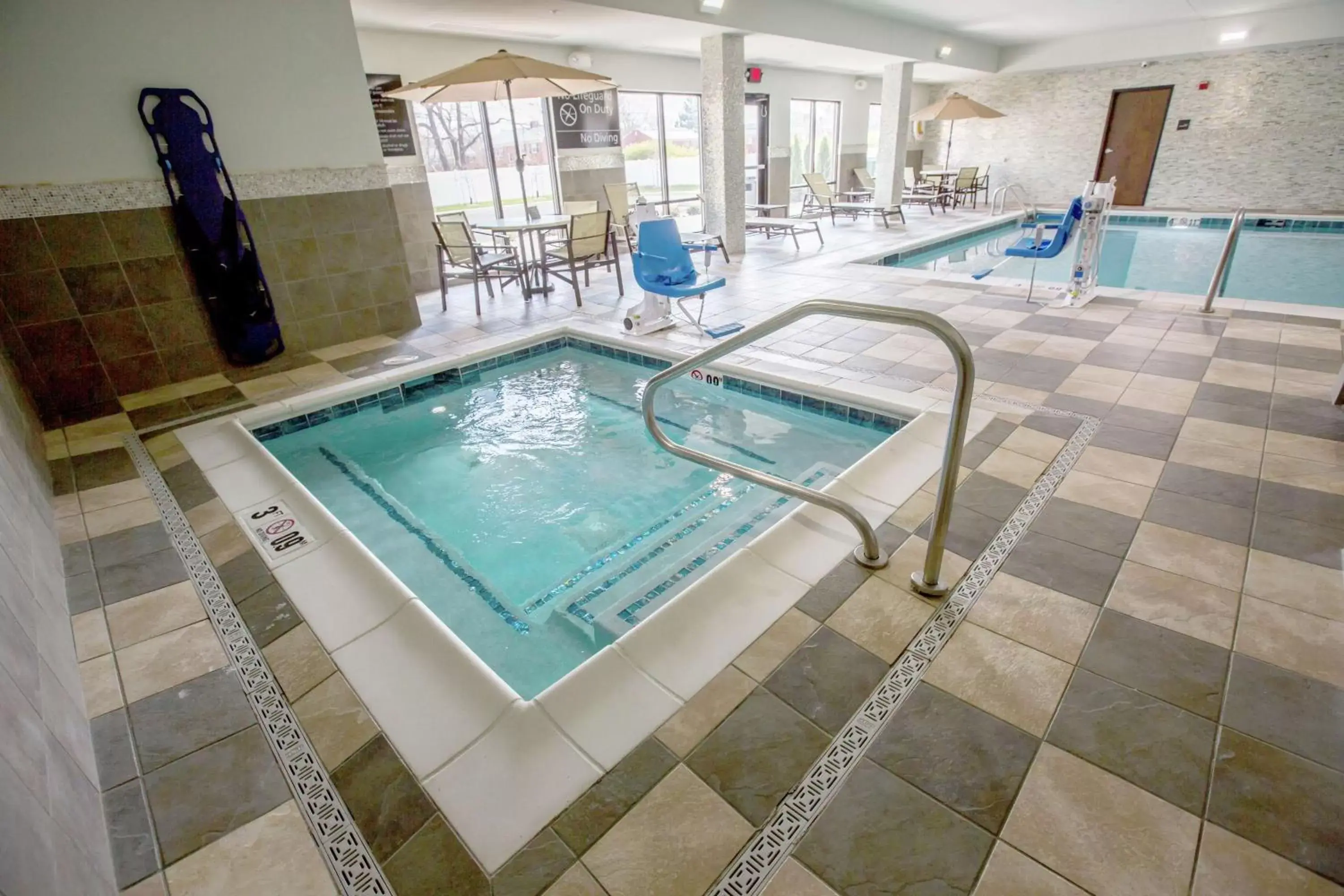 Swimming Pool in Hampton Inn & Suites Toledo/Westgate