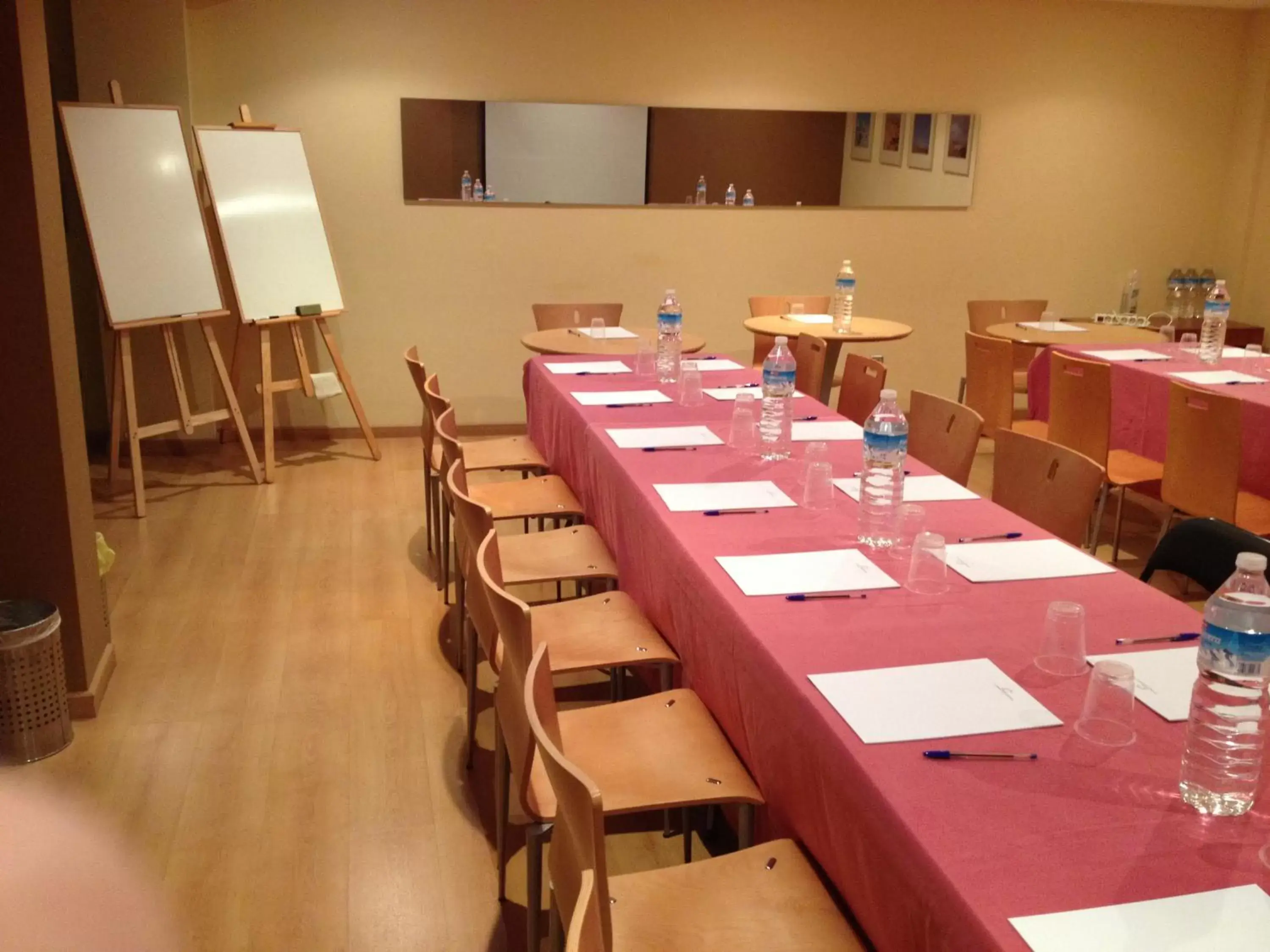 Meeting/conference room in Hotel Torre Monreal