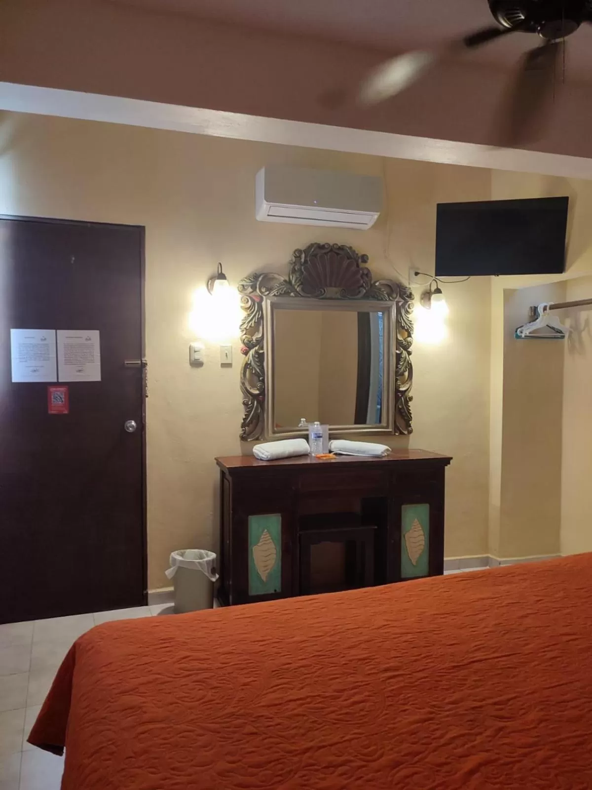 Photo of the whole room, Lobby/Reception in Hotel Rath