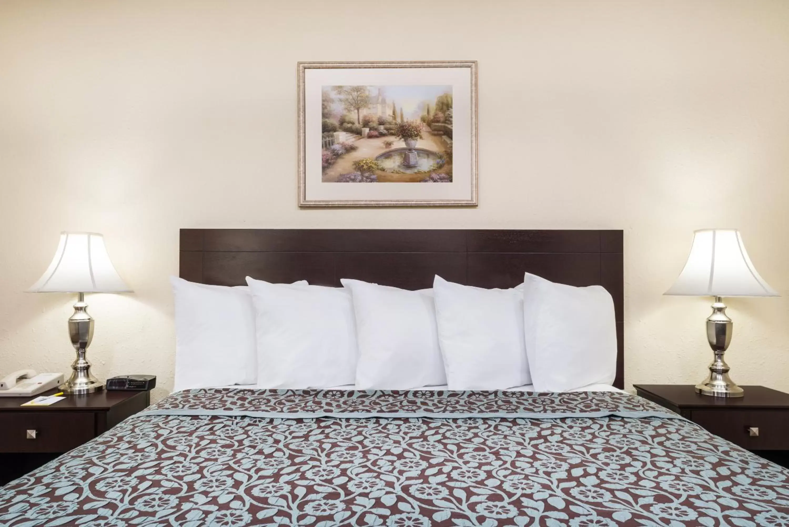 Bed in Days Inn by Wyndham Indianapolis Northeast