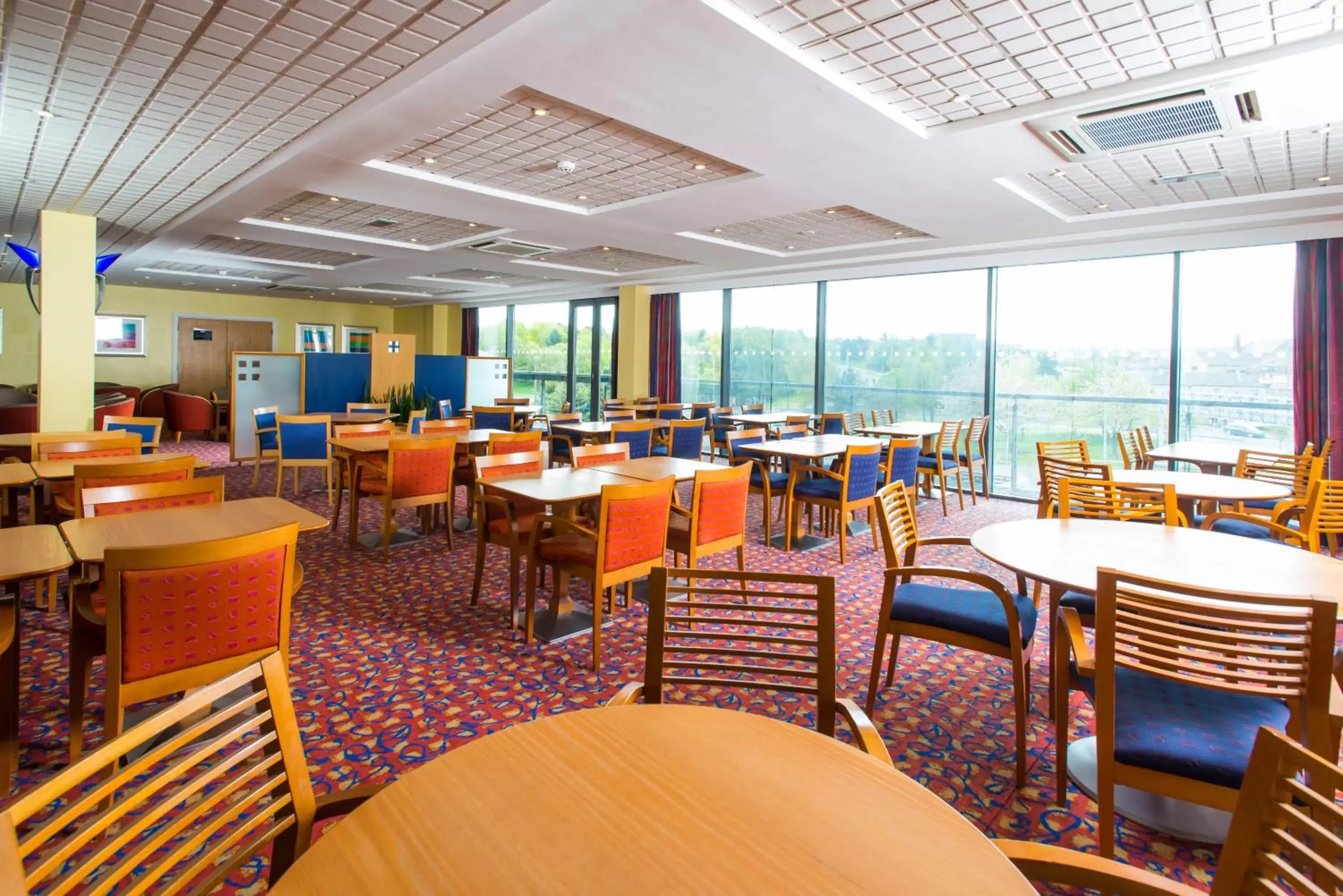 Breakfast, Restaurant/Places to Eat in Holiday Inn Express Bradford City Centre, an IHG Hotel