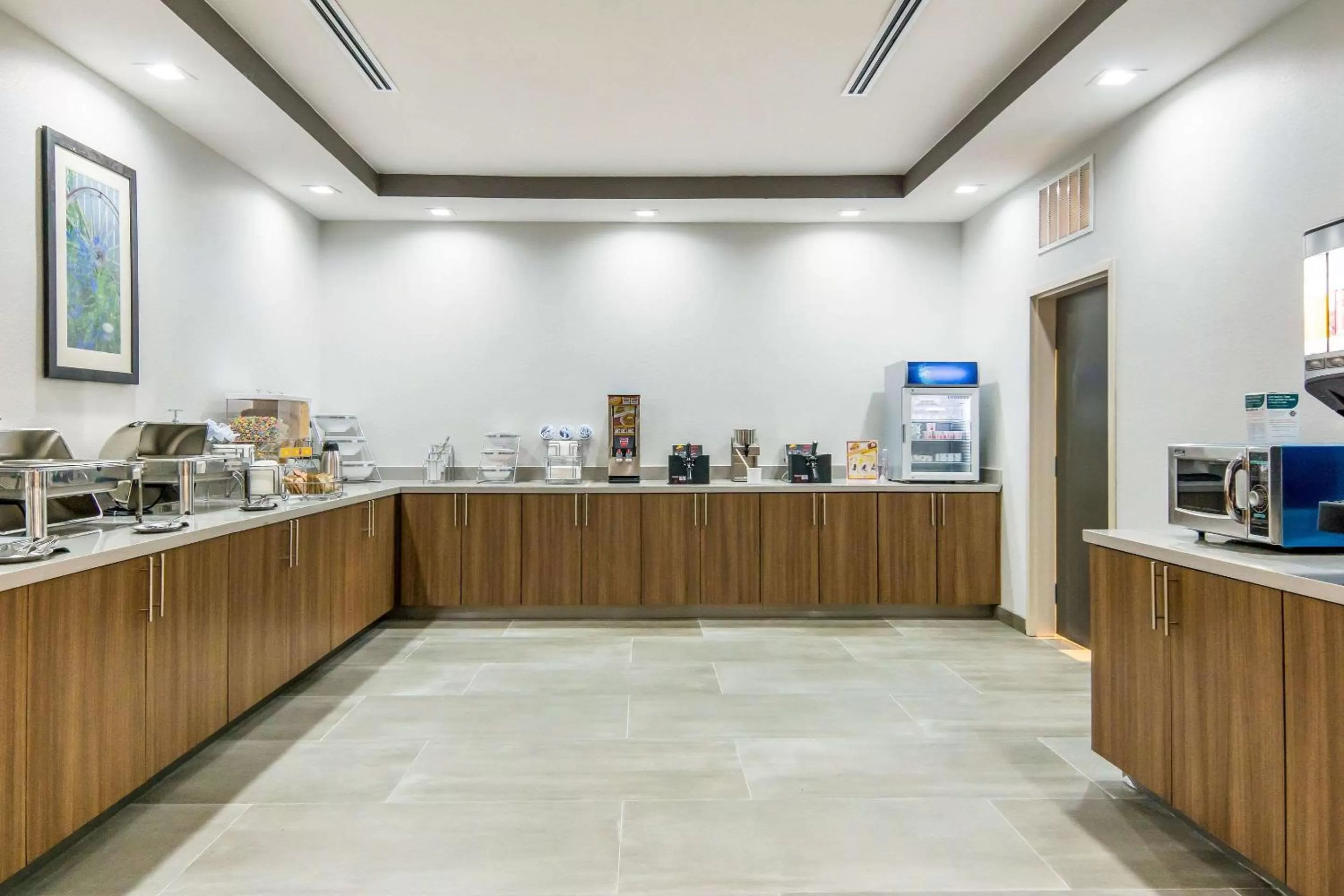 Restaurant/places to eat in Comfort Suites DeSoto Dallas South