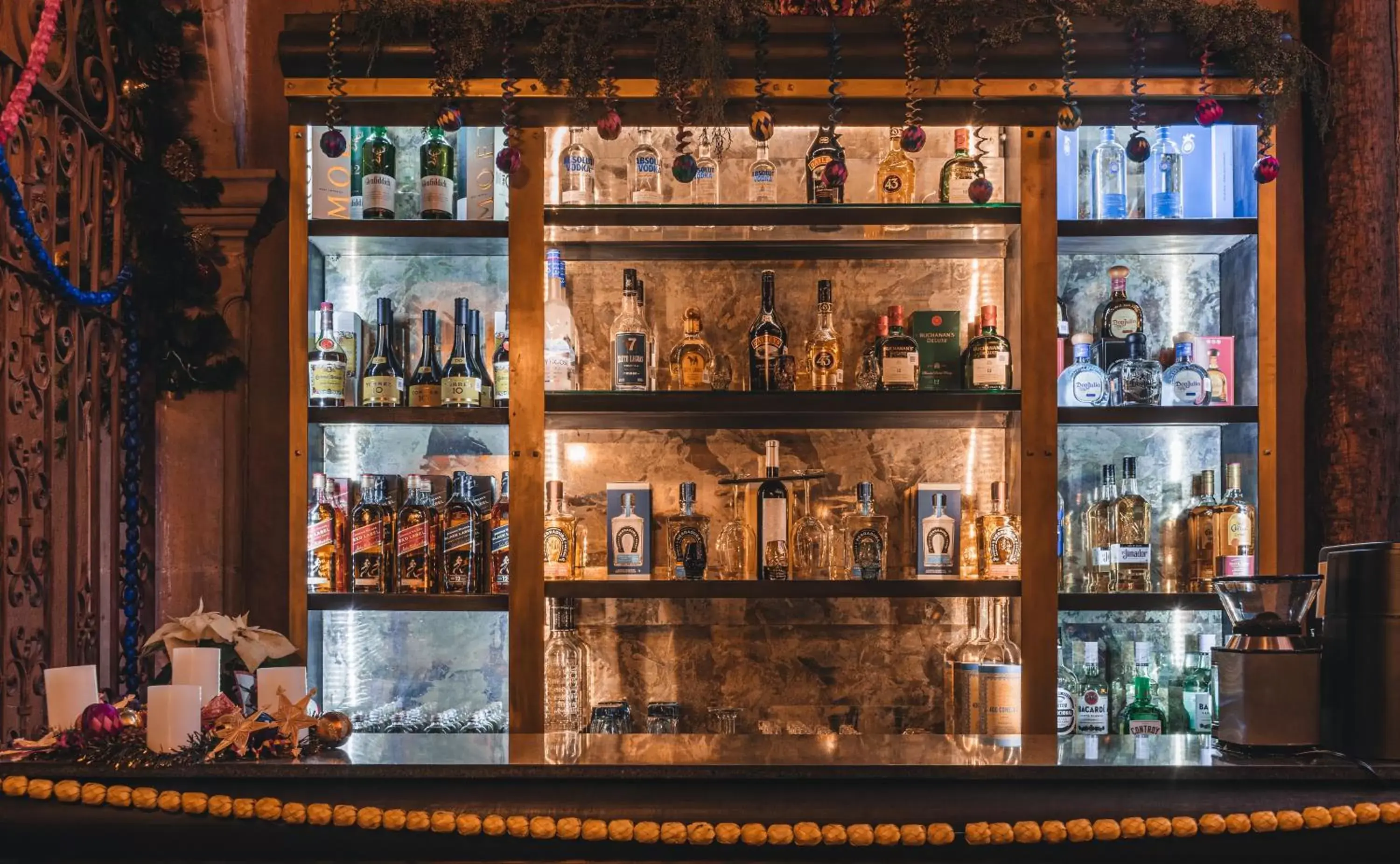 Lounge or bar in El Edén Hotel Boutique