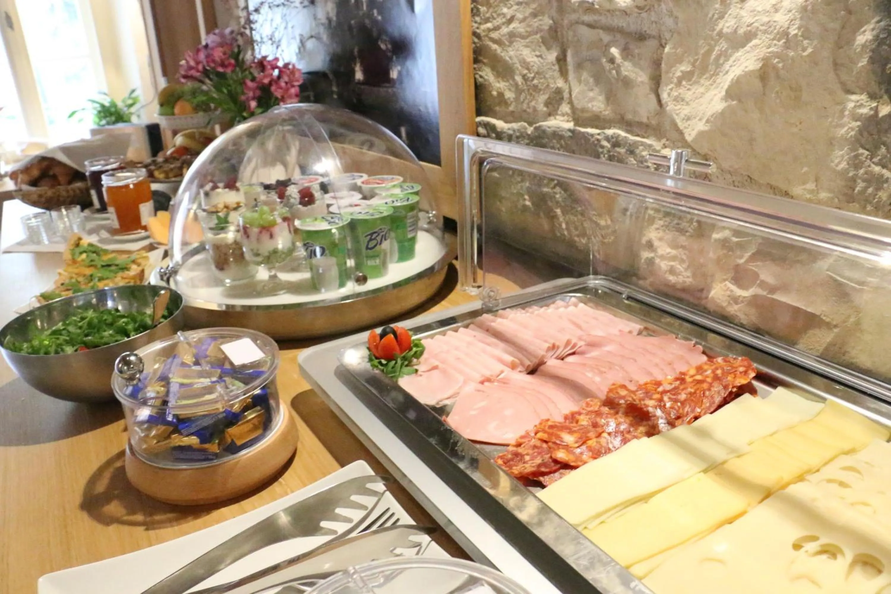 Buffet breakfast in Hotel At the Green Grape