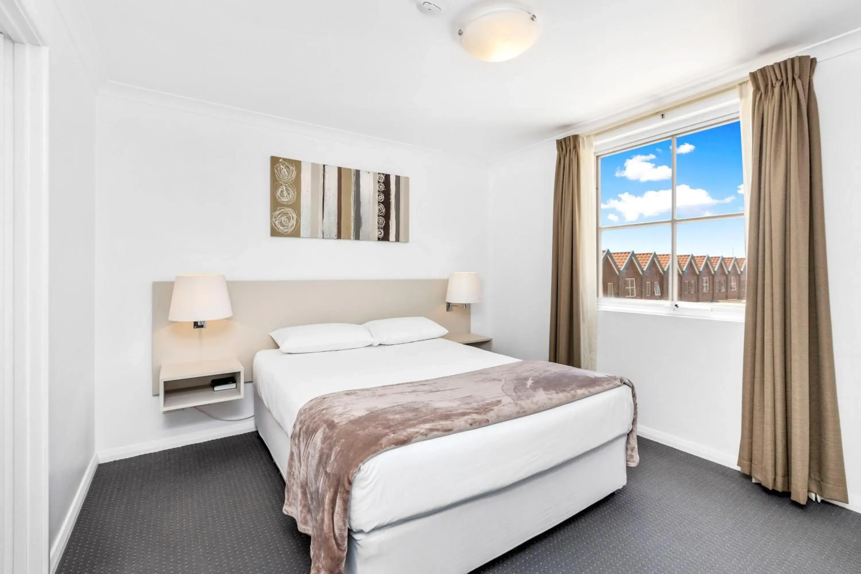 Bed in Nautica Residences Hillarys