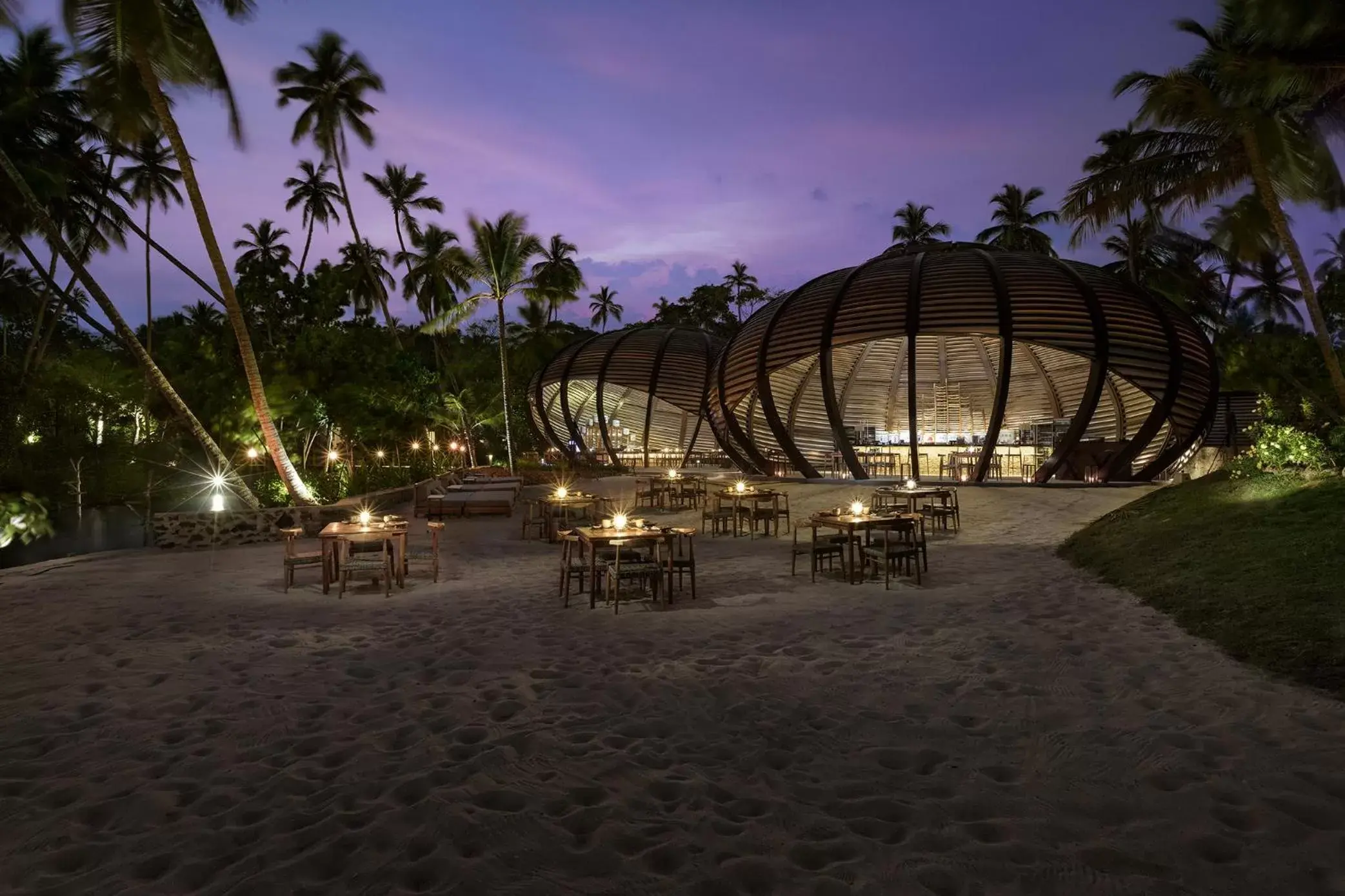 Lounge or bar in Anantara Peace Haven Tangalle Resort