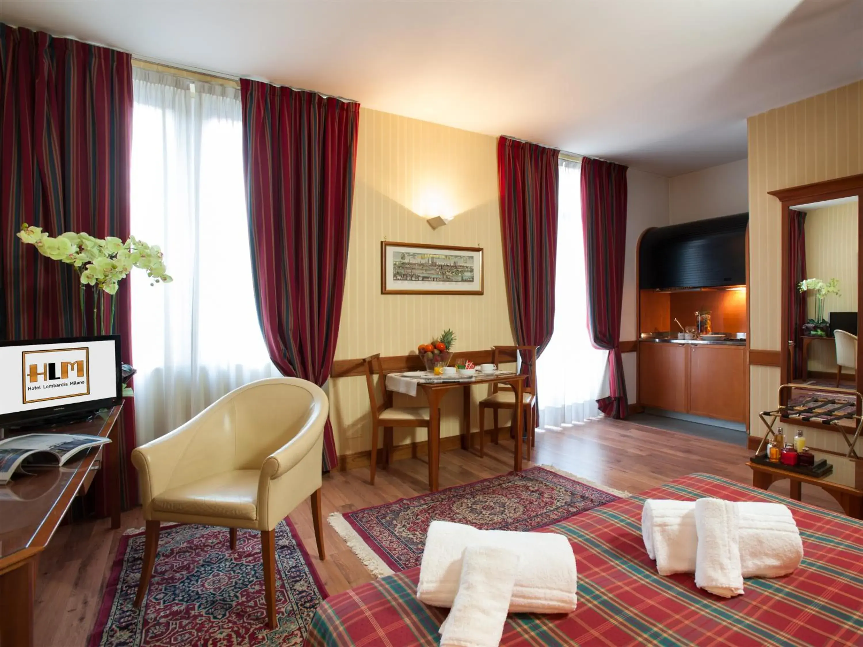 Photo of the whole room, Seating Area in Hotel Lombardia