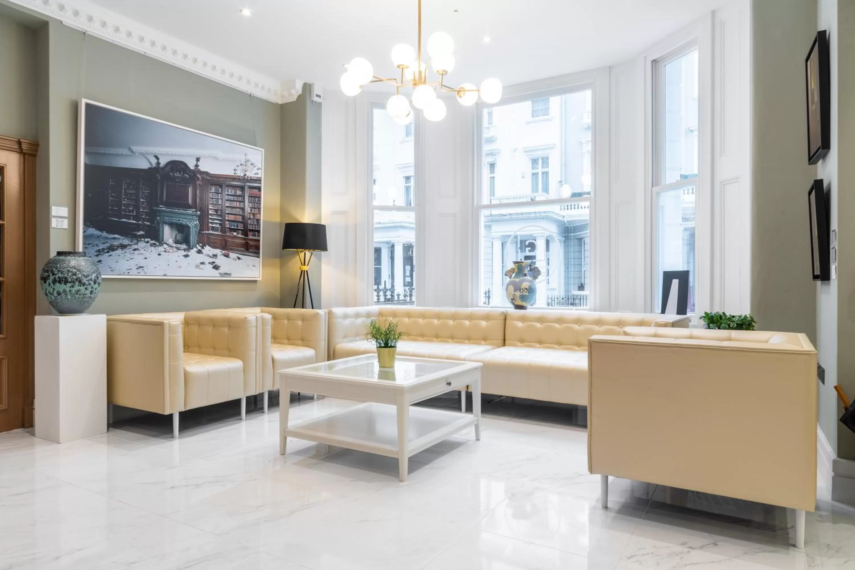 Lobby or reception in Gainsborough Hotel