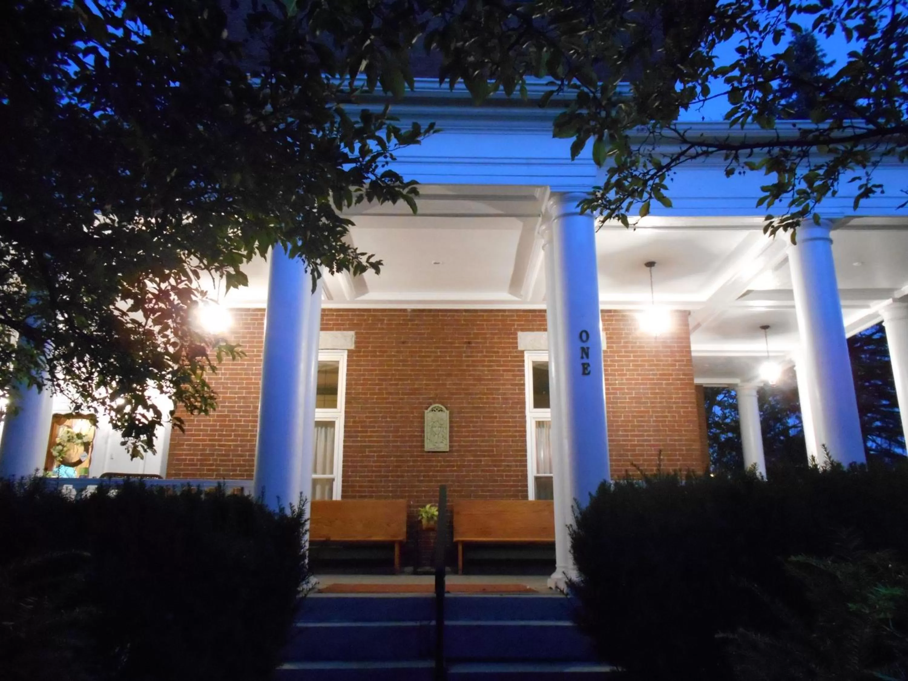 Facade/entrance in Inn at the Agora