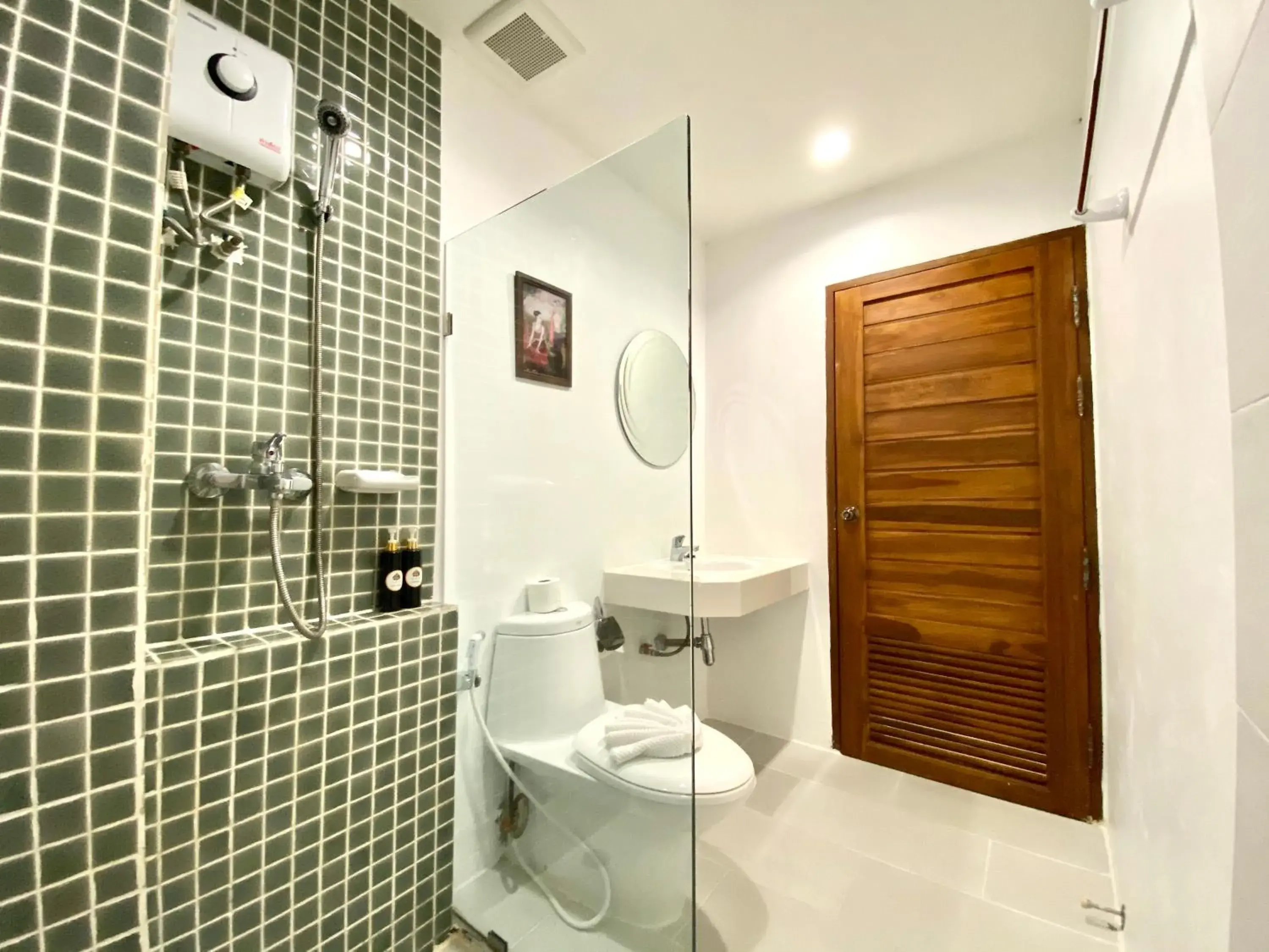 Shower, Bathroom in My Chiangmai Boutique Lodge (SHA Extra Plus)