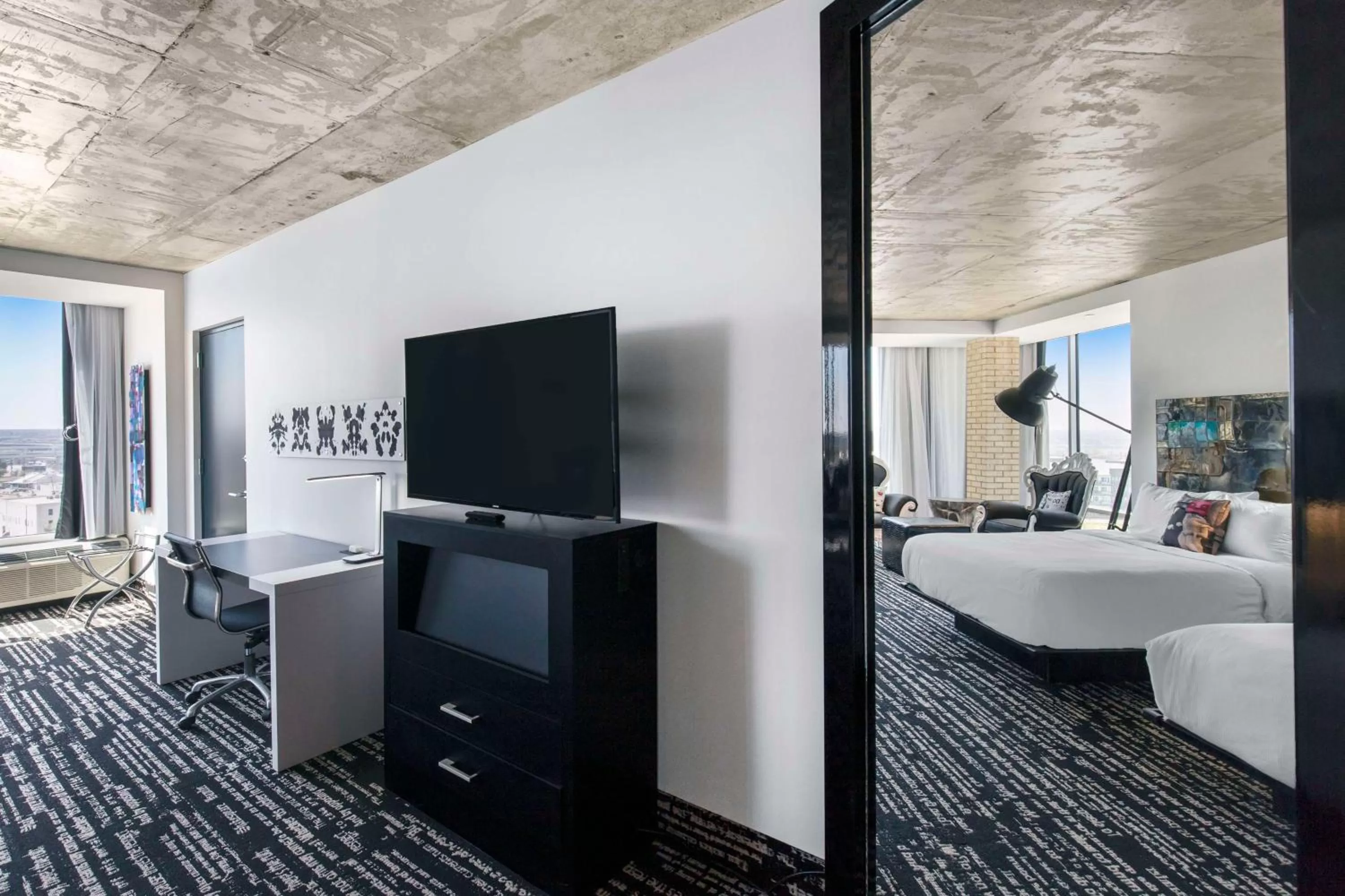 Bedroom, Bed in Lorenzo Hotel Dallas, Tapestry Collection by Hilton