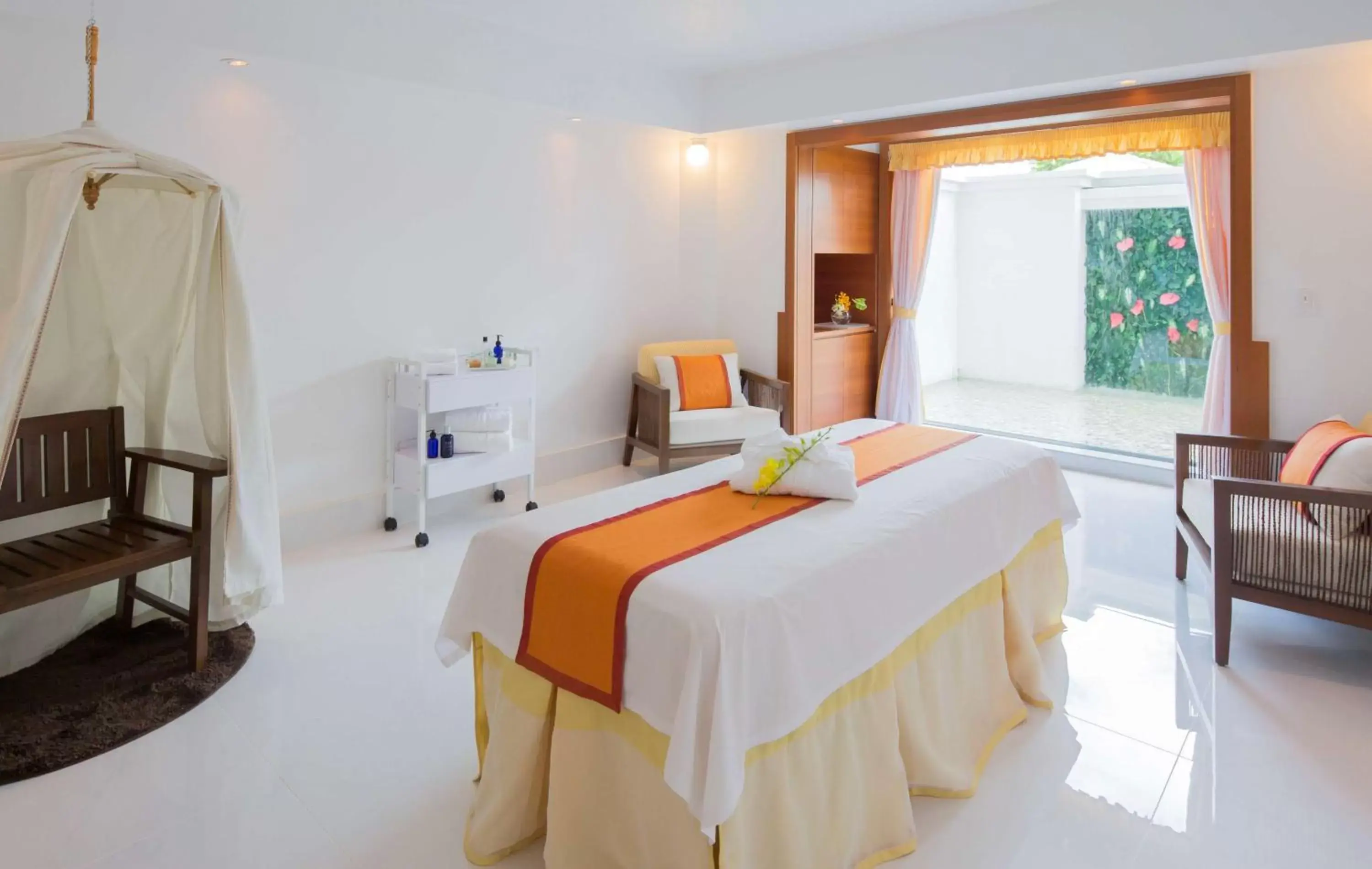 Spa and wellness centre/facilities, Bed in Hilton Guam Resort & Spa Spa and wellness centre/facilities, Bed in Hilton Guam Resort & Spa