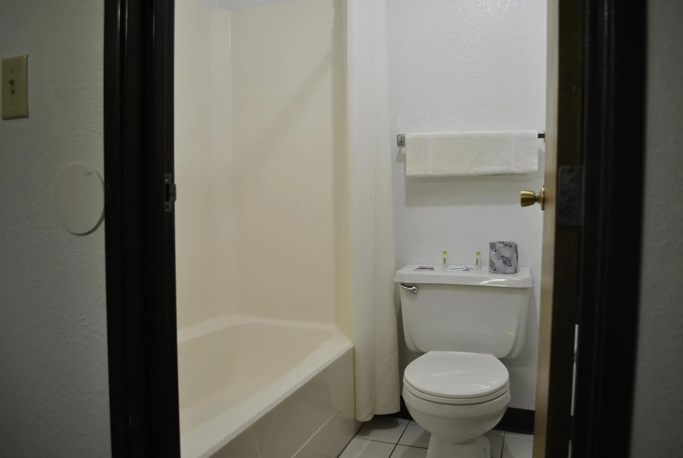 Queen Room with Two Queen Beds in Waconia Inn and Suites