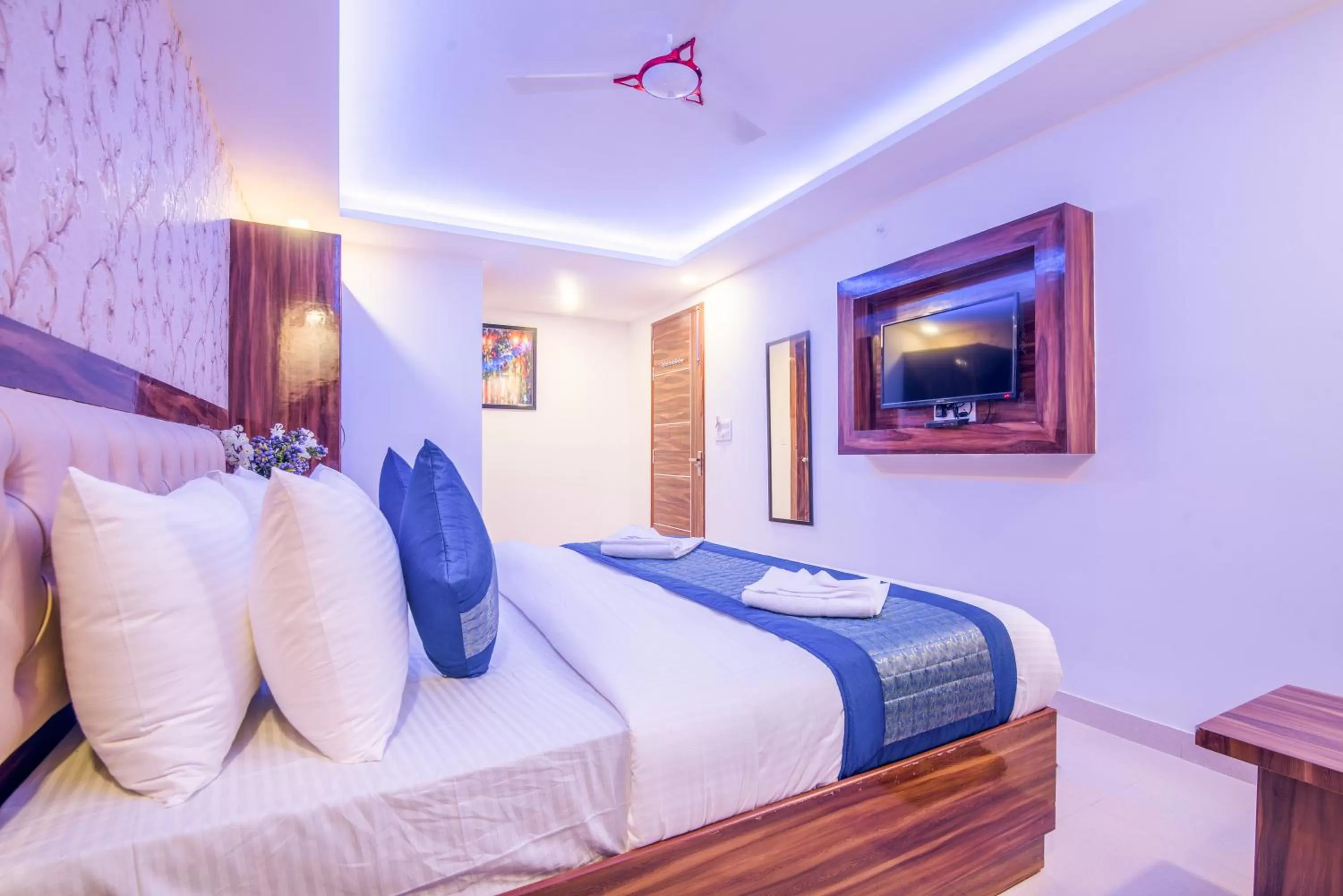 Bed in Hotel Festival Mahipalpur At Delhi Airport