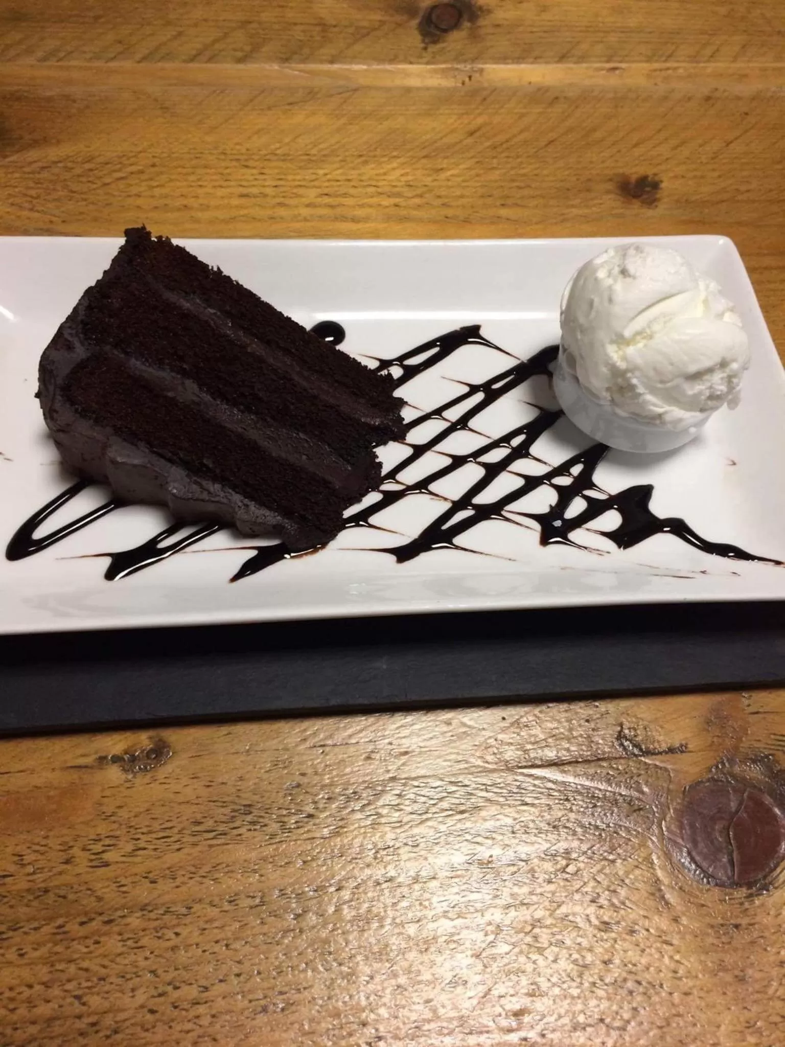 Food and drinks in The Bear On The Square