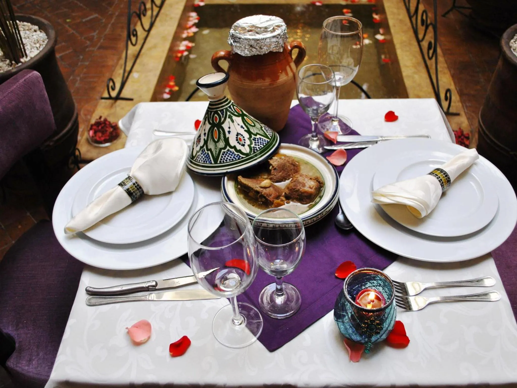 Restaurant/places to eat in Ryad Amiran & Spa