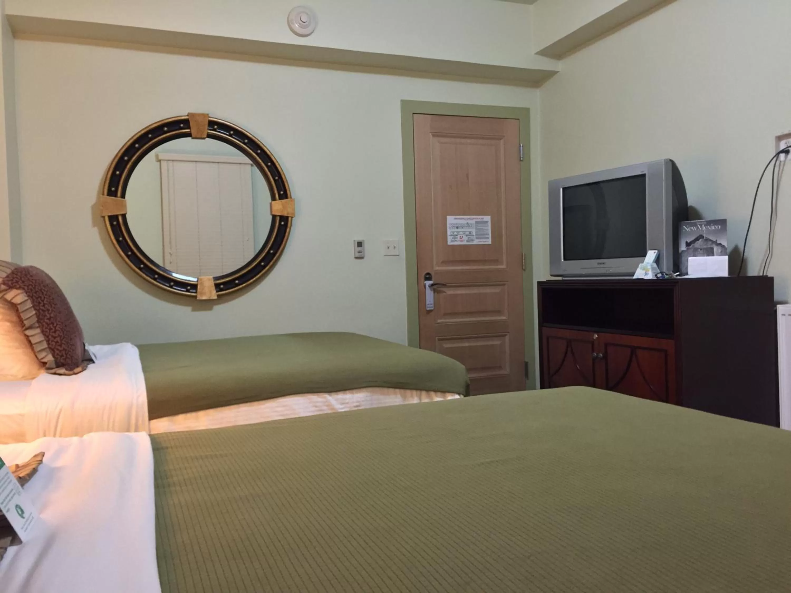 Bed in The Murray Hotel