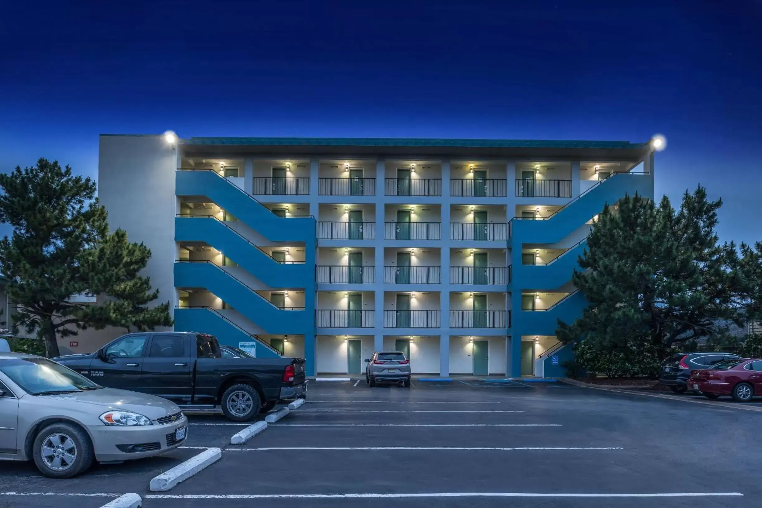 Property Building in Best Western Plus Holiday Sands Inn & Suites