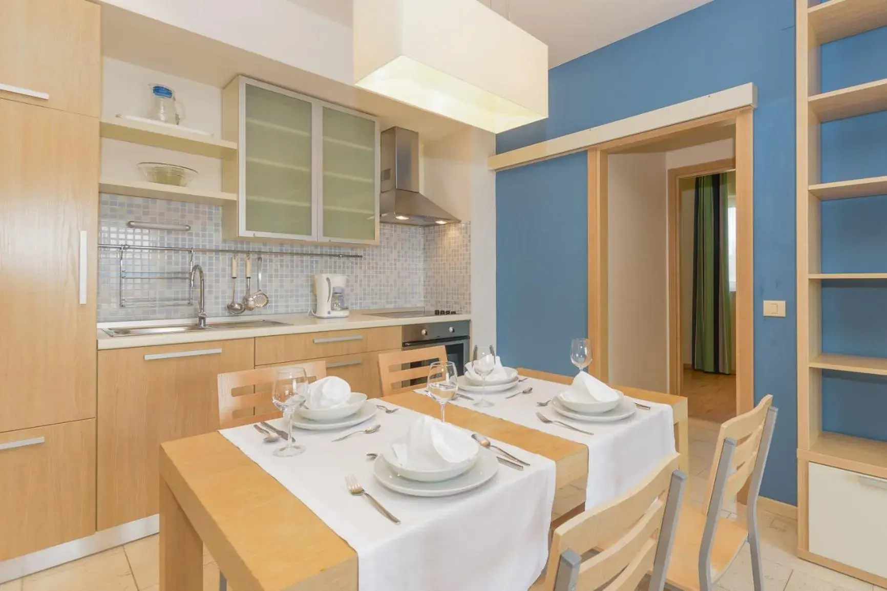 Kitchen or kitchenette, Dining Area in Wyndham Grand Novi Vinodolski Resort