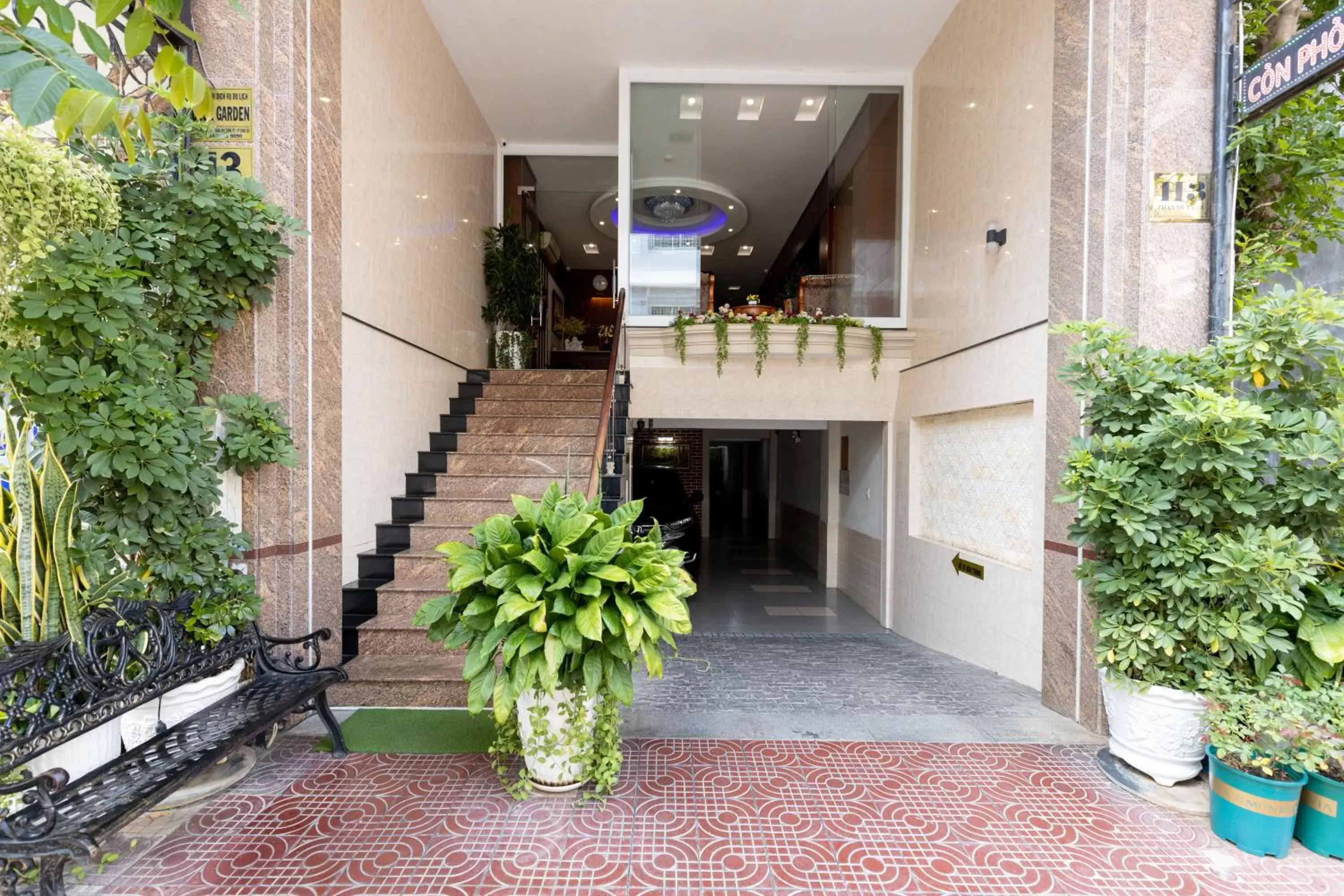 Facade/entrance in Queen Garden Hotel & Apartment