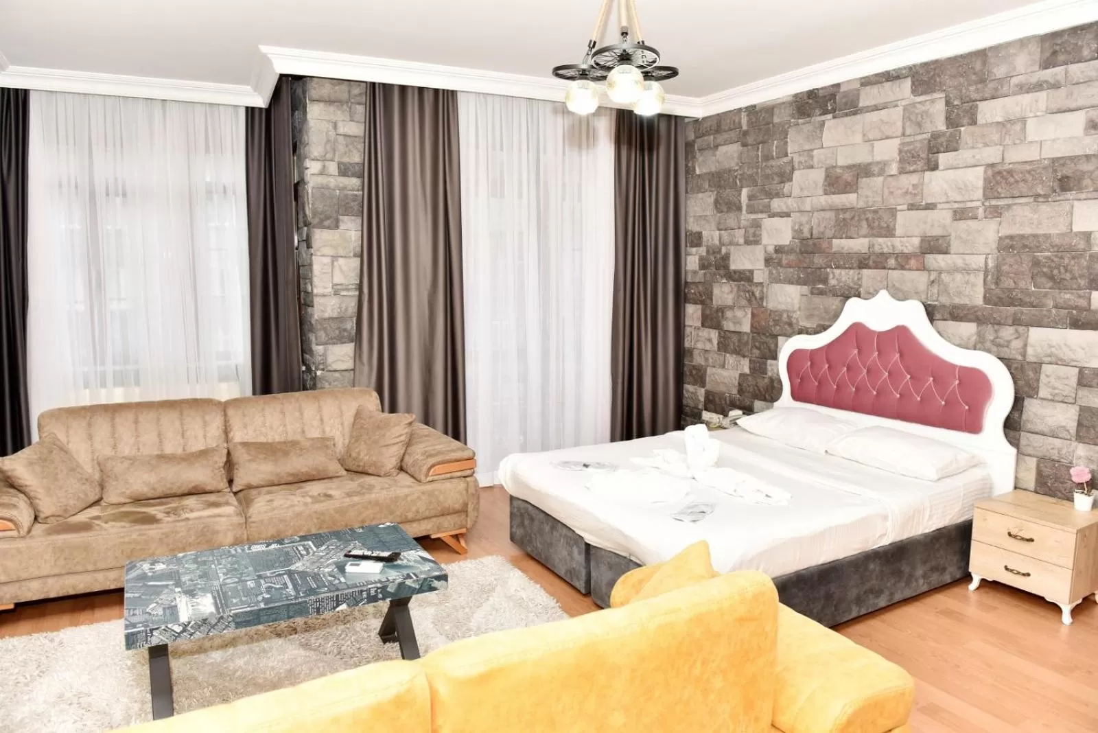 Photo of the whole room in Royal Palace Hotel