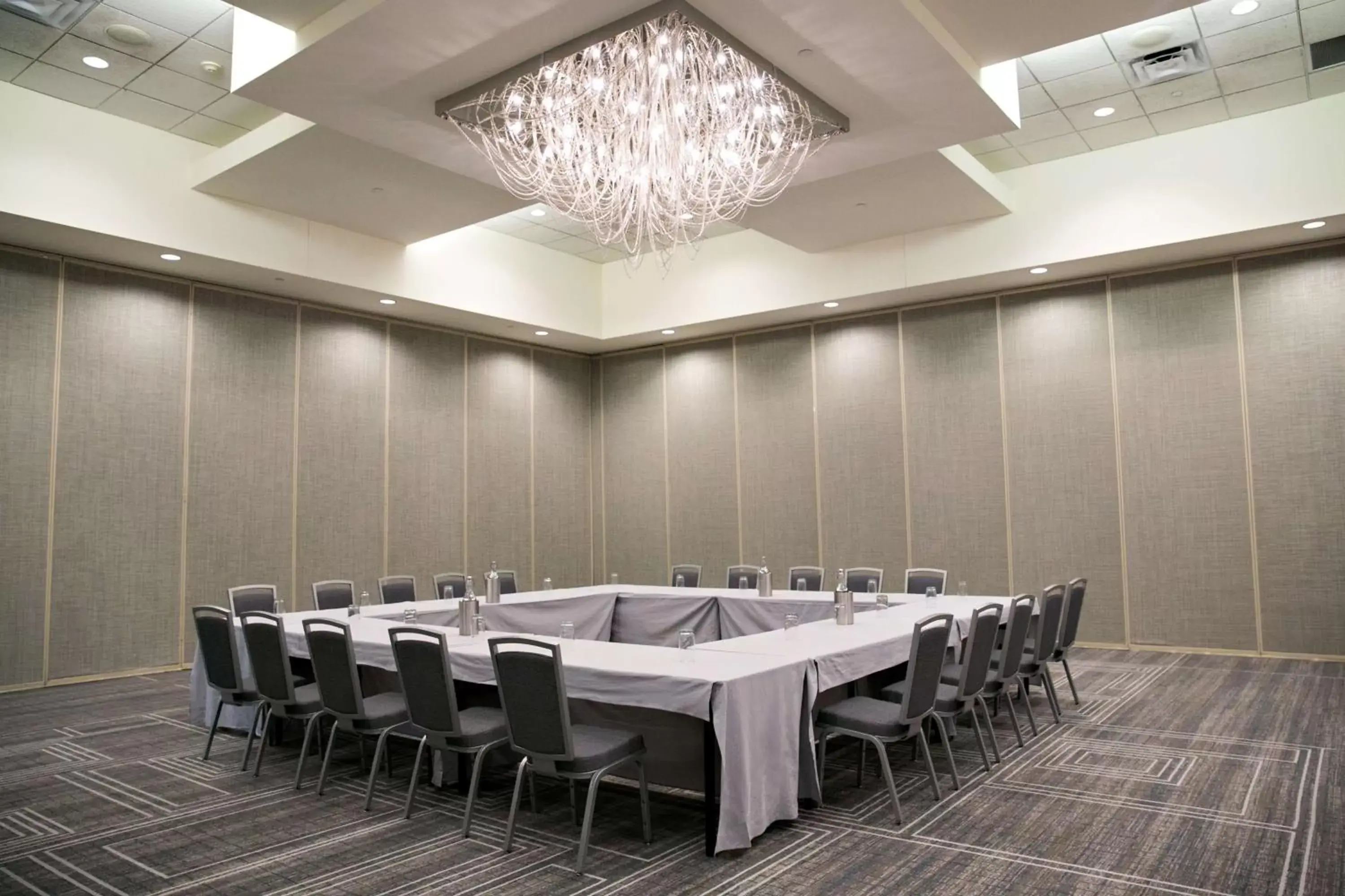 Meeting/conference room in Hilton Minneapolis Bloomington