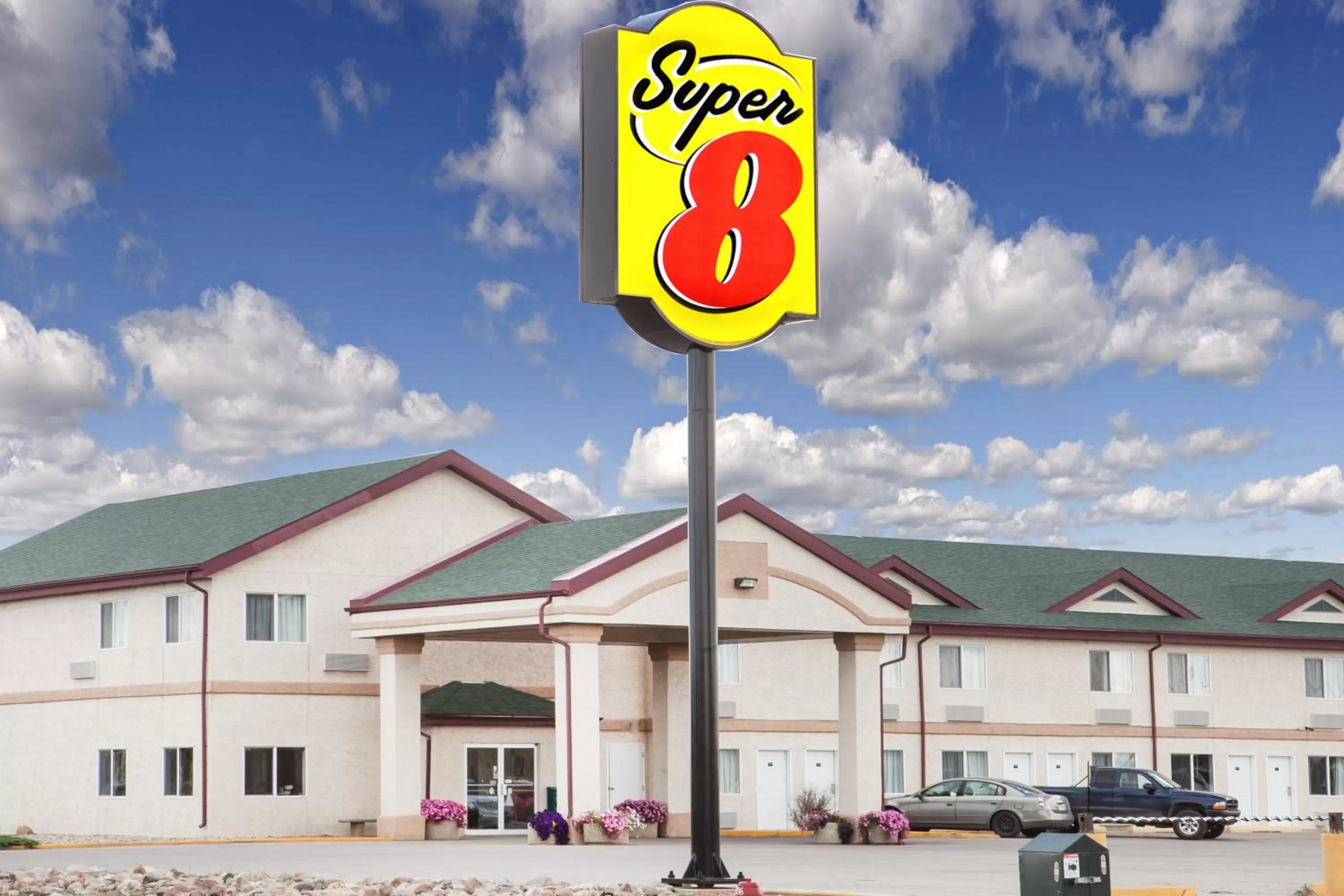 Property building in Super 8 by Wyndham Kindersley