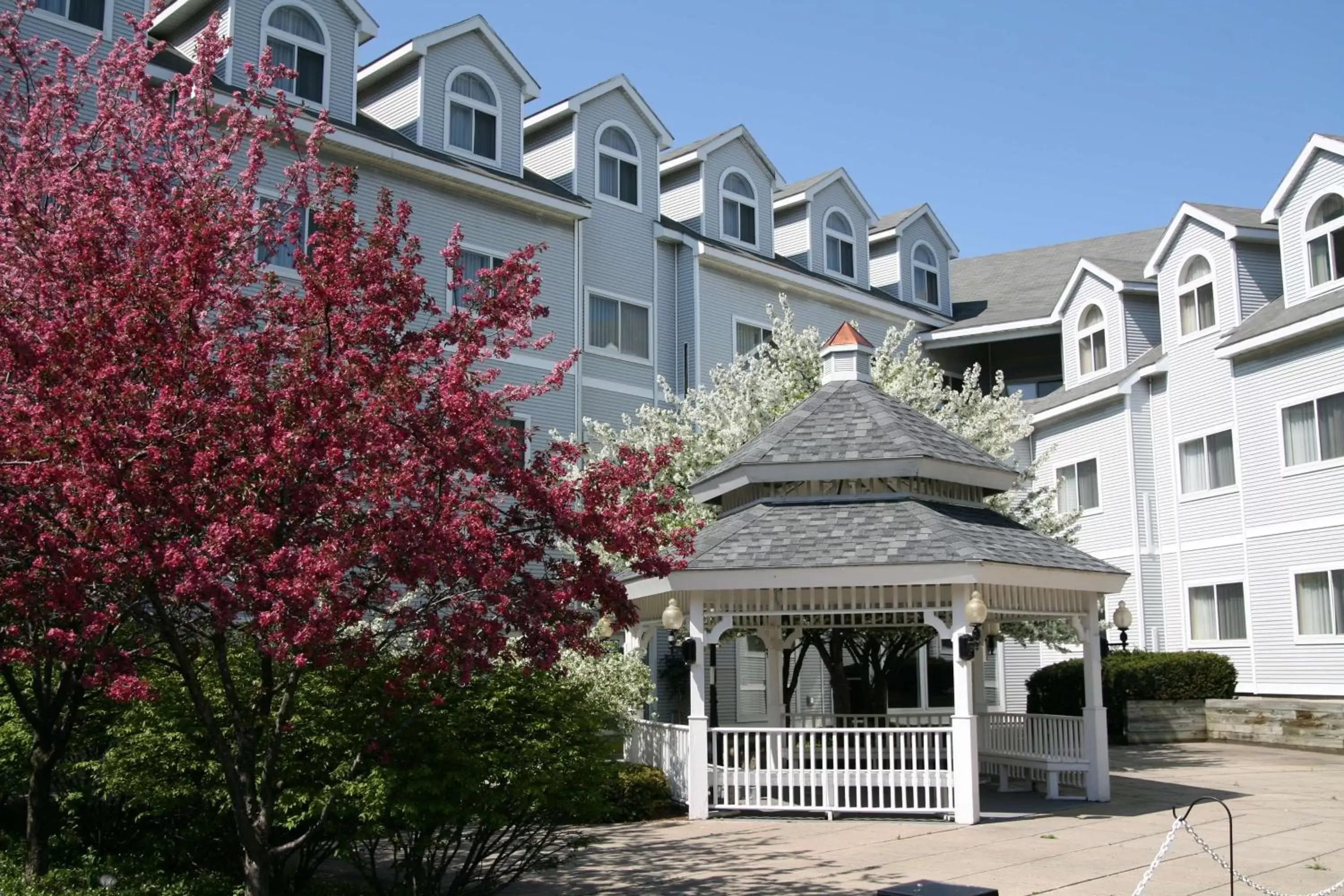 Property building in Hampton Inn Burlington - Colchester Property building in Hampton Inn Burlington - Colchester