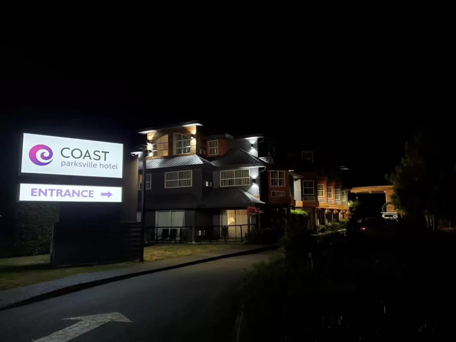 Property Building in Coast Parksville Hotel