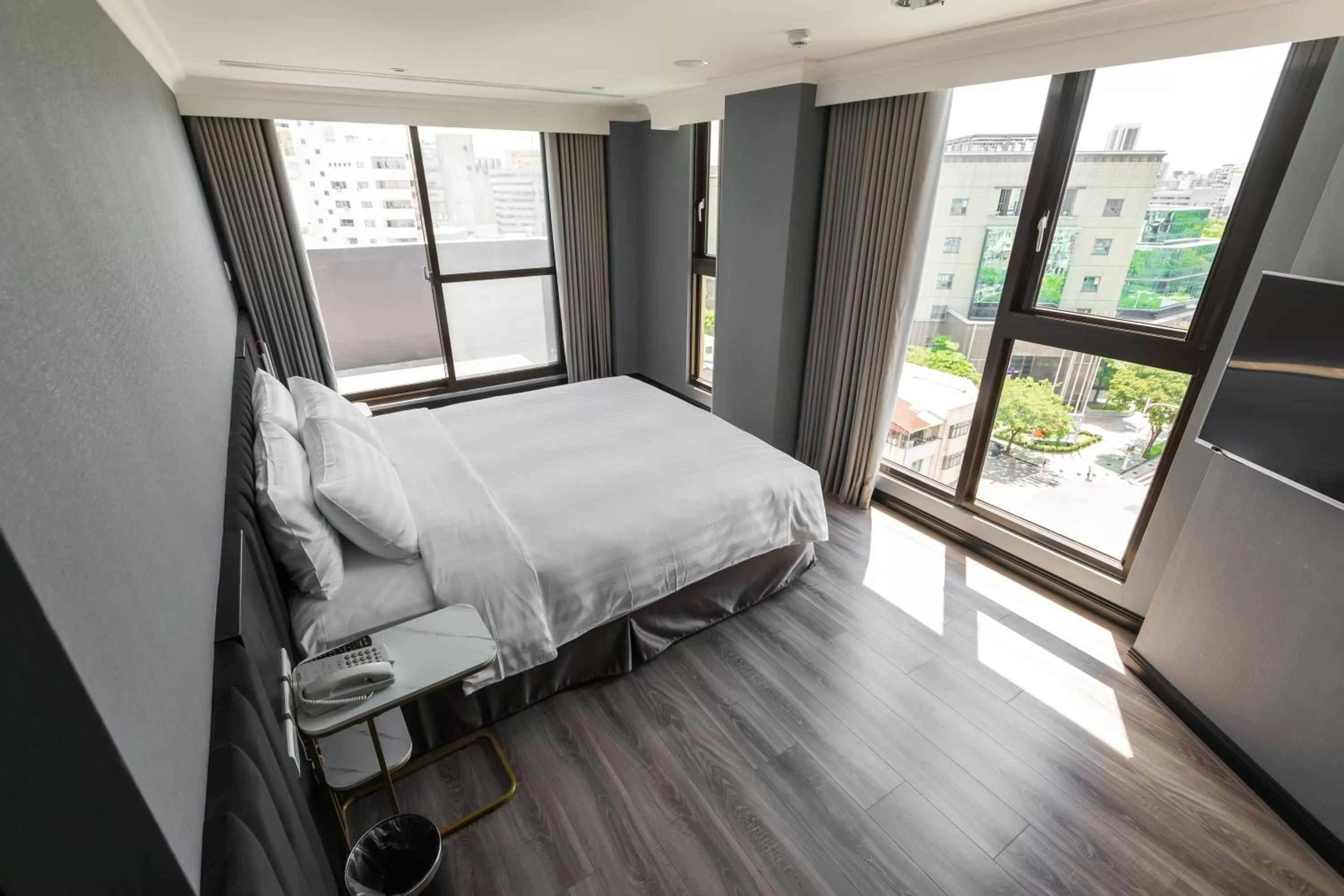 Restaurant/places to eat, Bed in Q21 Hotel