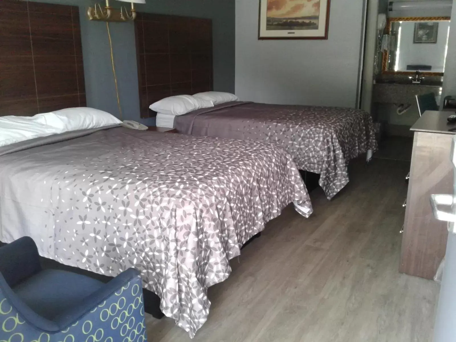 Bed in Budget Inn Anderson Bed in Budget Inn Anderson