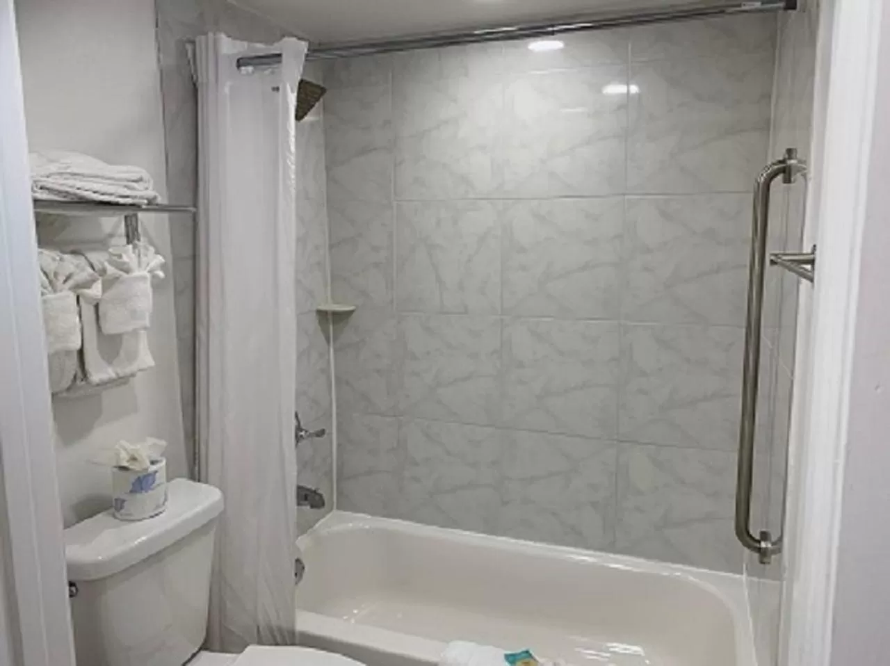 Shower in The Ponce St. Augustine Hotel