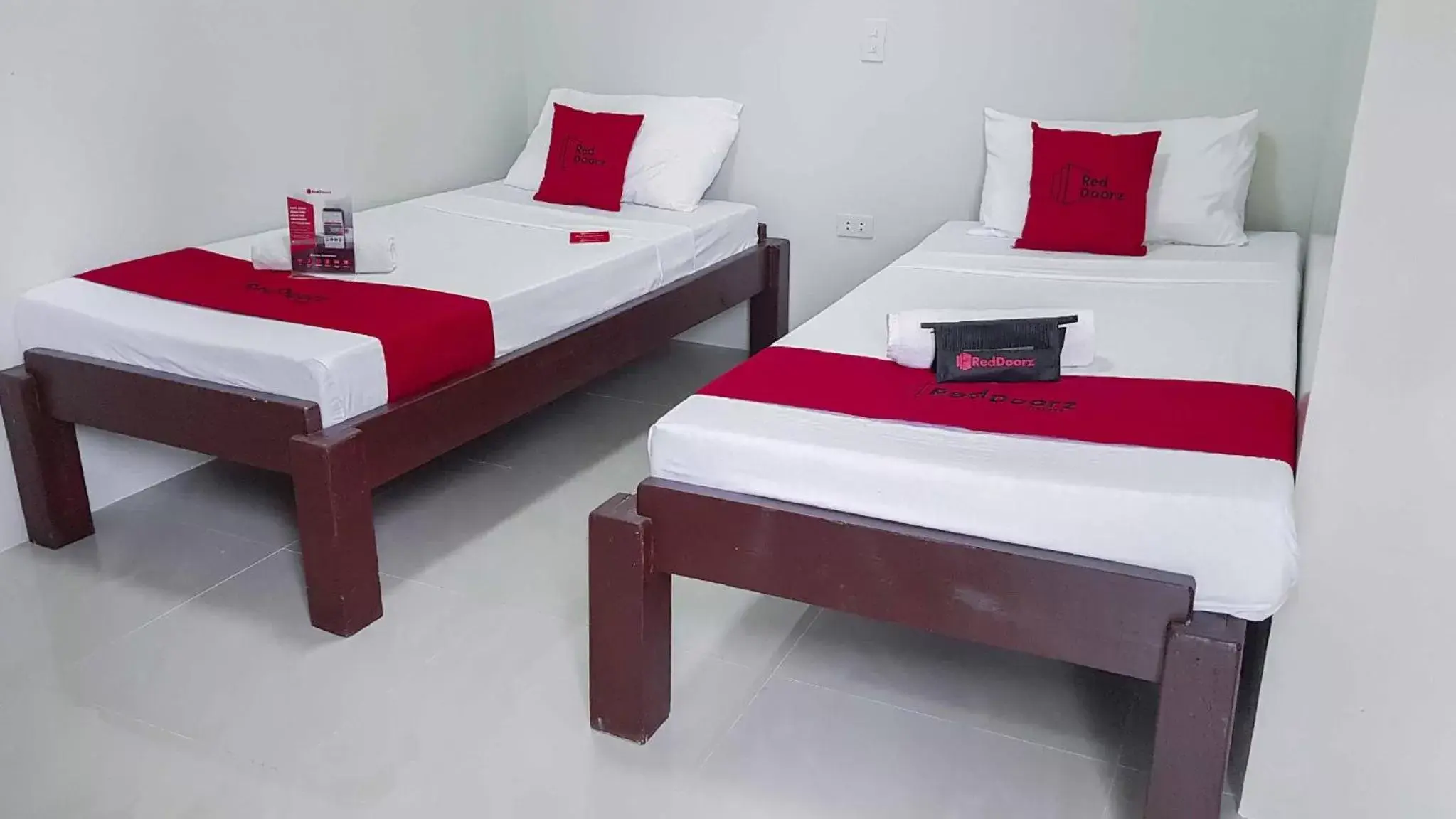 Bedroom, Bed in RedDoorz @ VP Inting Street Bedroom, Bed in RedDoorz @ VP Inting Street