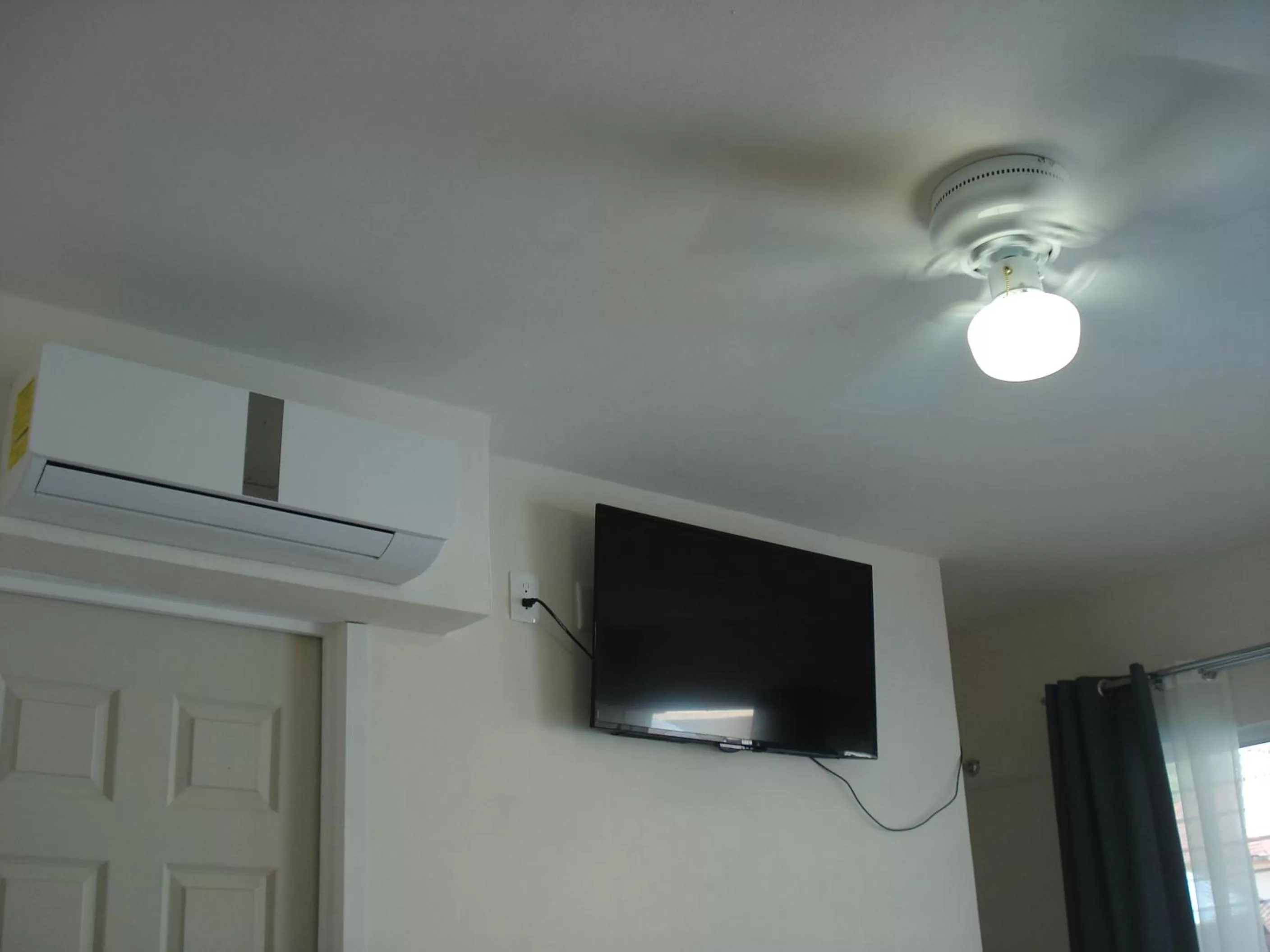 TV and multimedia in AOHOM SANTUARIO HOTEL & SPA