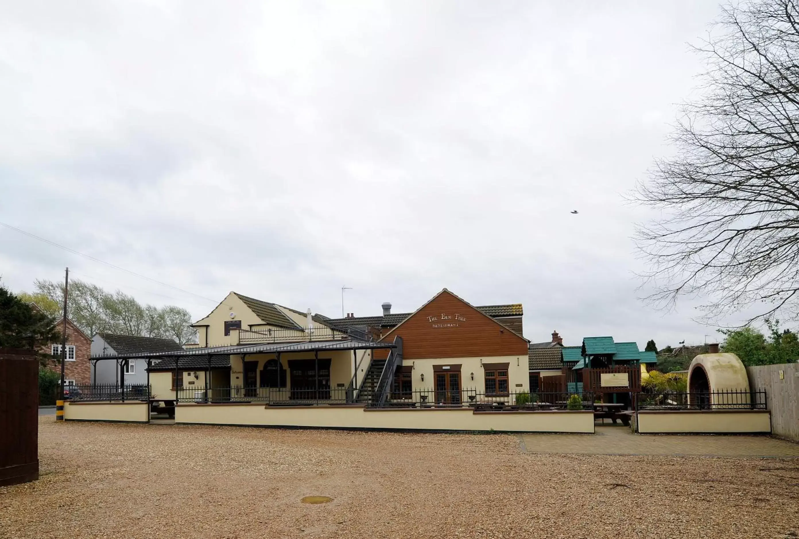 Facade/entrance, Property Building in The Elm Tree Inn