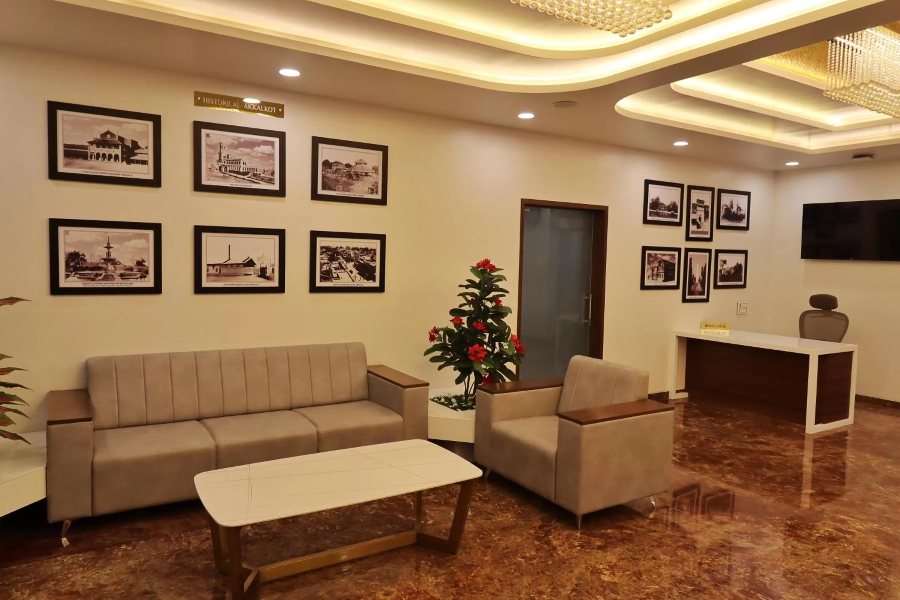 Four Petals Executive by LHMS