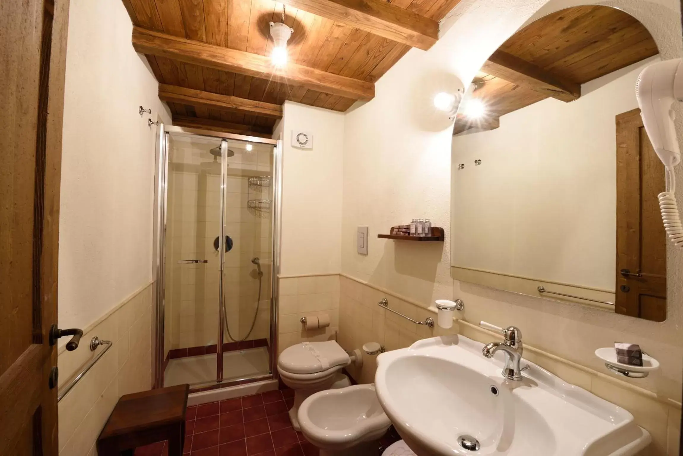 Shower, Bathroom in Borgotufi Albergo Diffuso