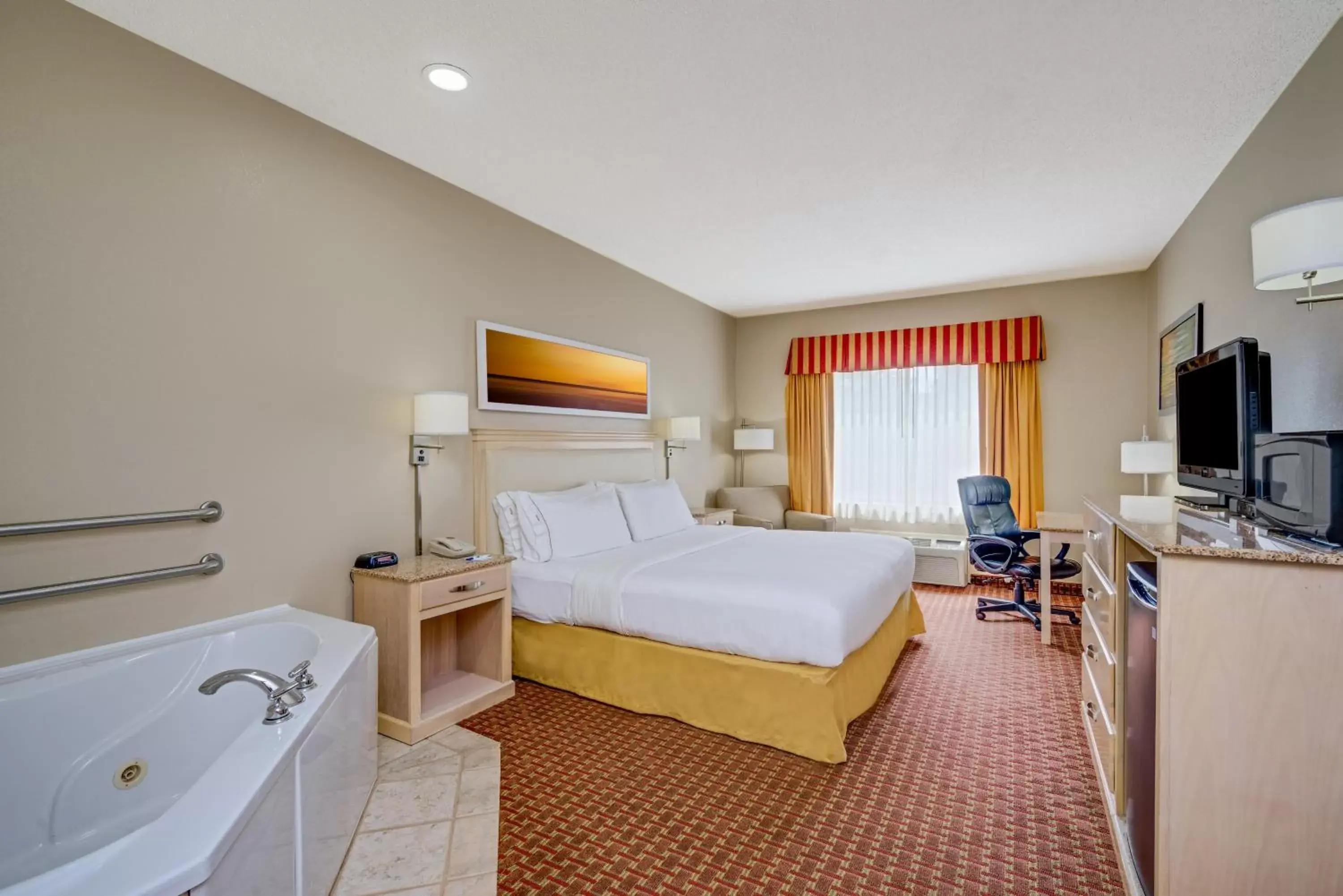 Photo of the whole room in Holiday Inn Express Pocomoke City, an IHG Hotel