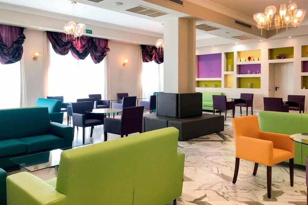 Communal lounge/ TV room in Hotel Club