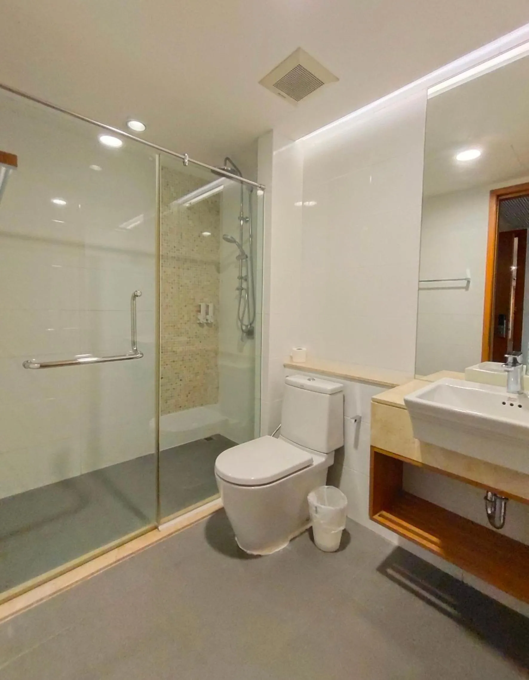 Ebina House - SHA Extra Plus