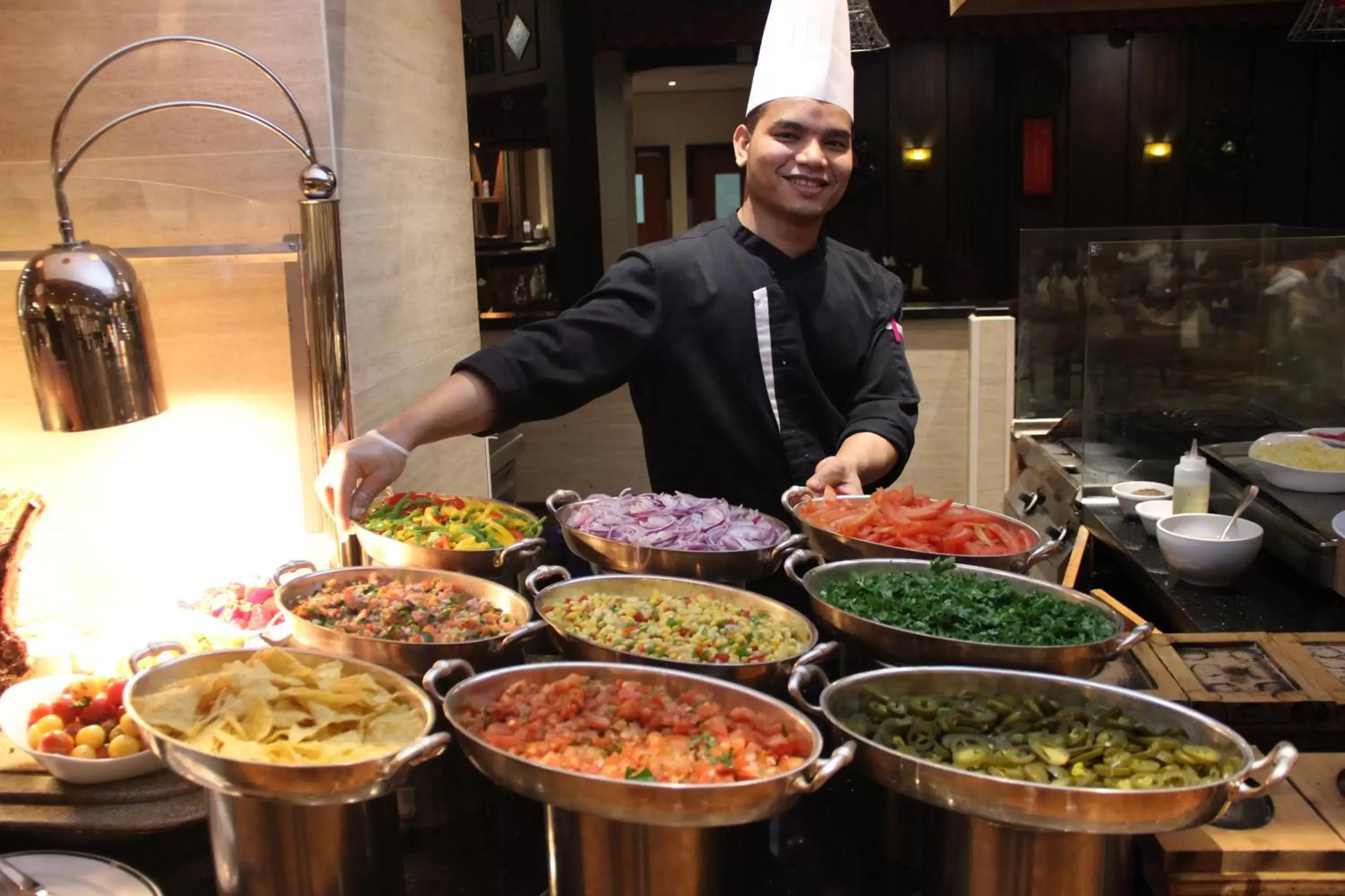 Restaurant/places to eat in Crowne Plaza Dubai Deira, an IHG Hotel