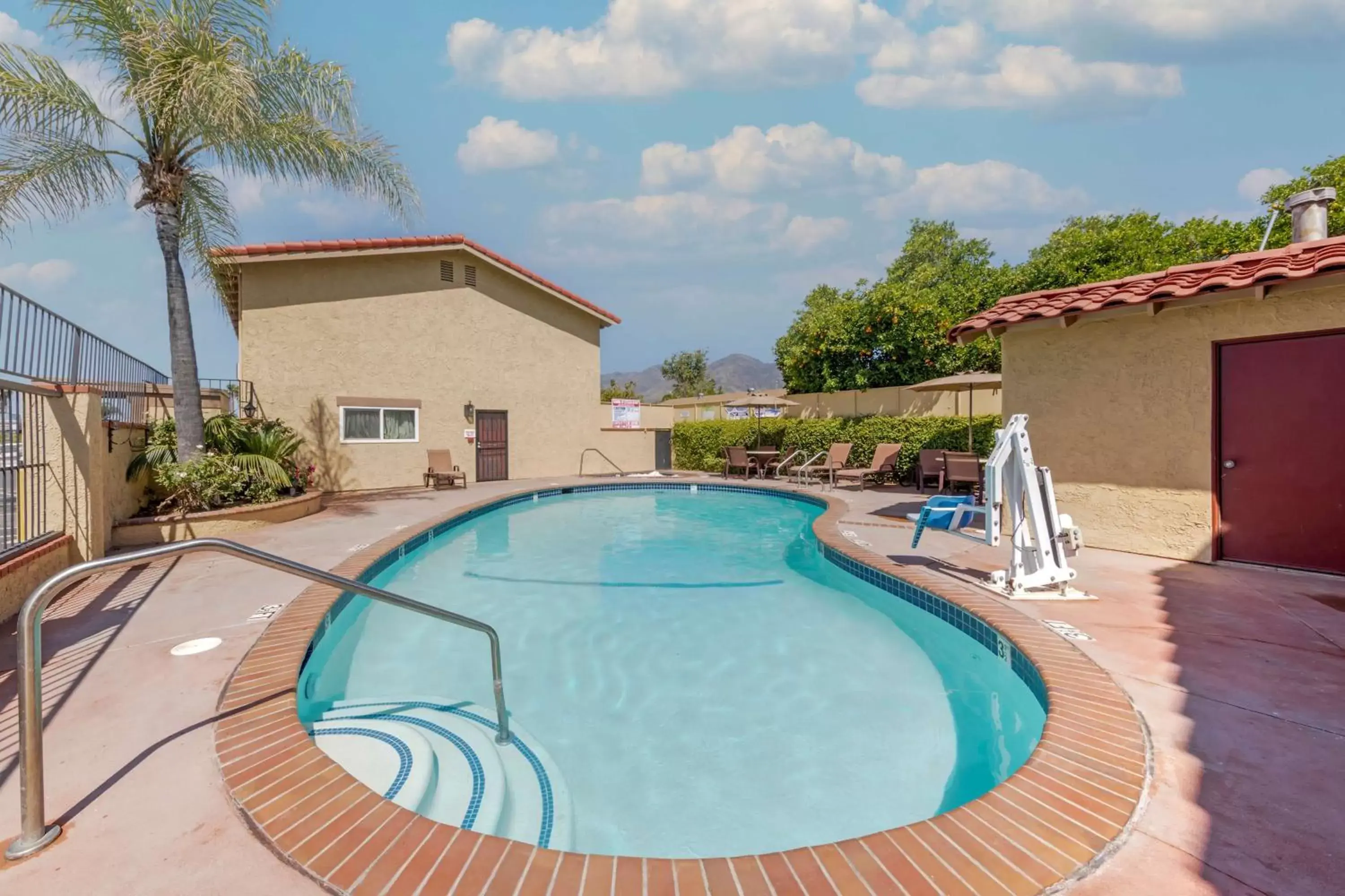 Pool view, Swimming Pool in Best Western La Posada Motel