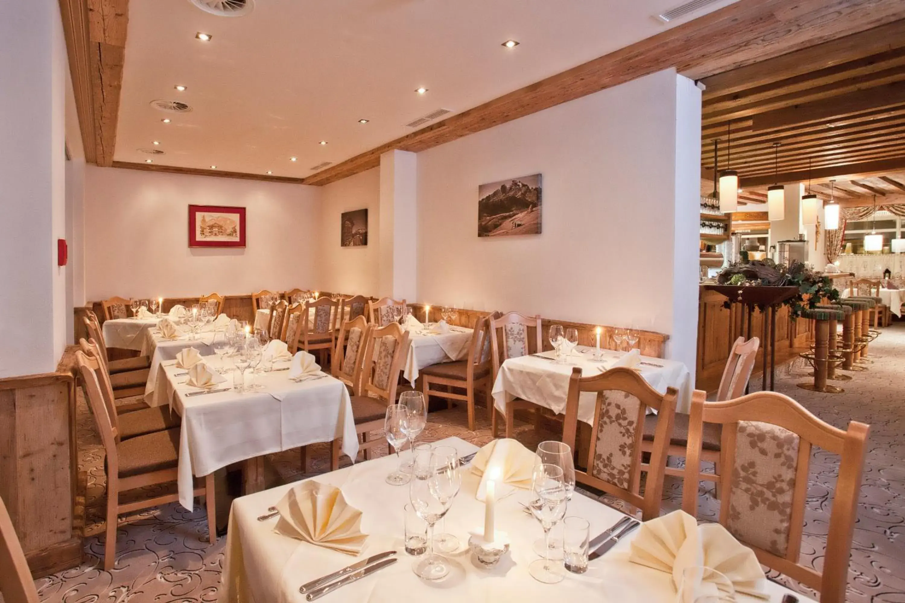 Restaurant/Places to Eat in Hotel Heigenhauser Superior