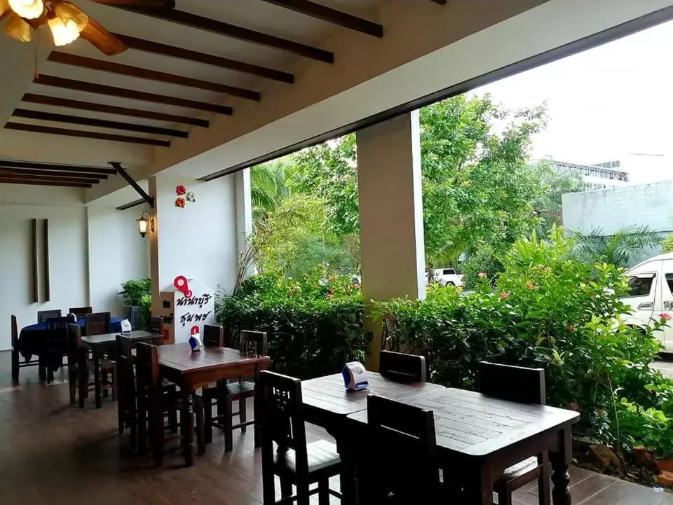 Garden, Restaurant/Places to Eat in Nana Buri Hotel